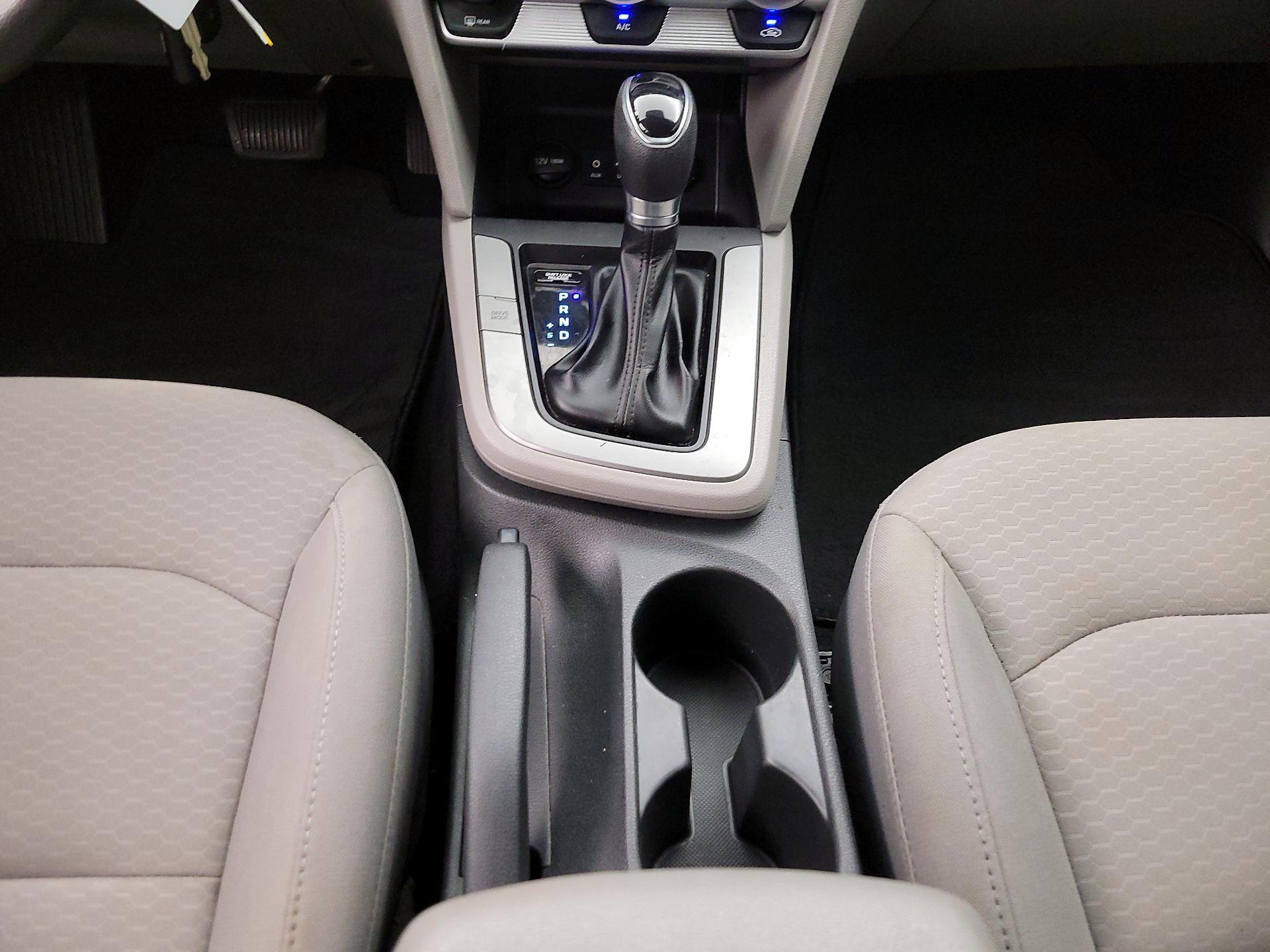 Thumbnail: 2019 Hyundai Elantra - 17