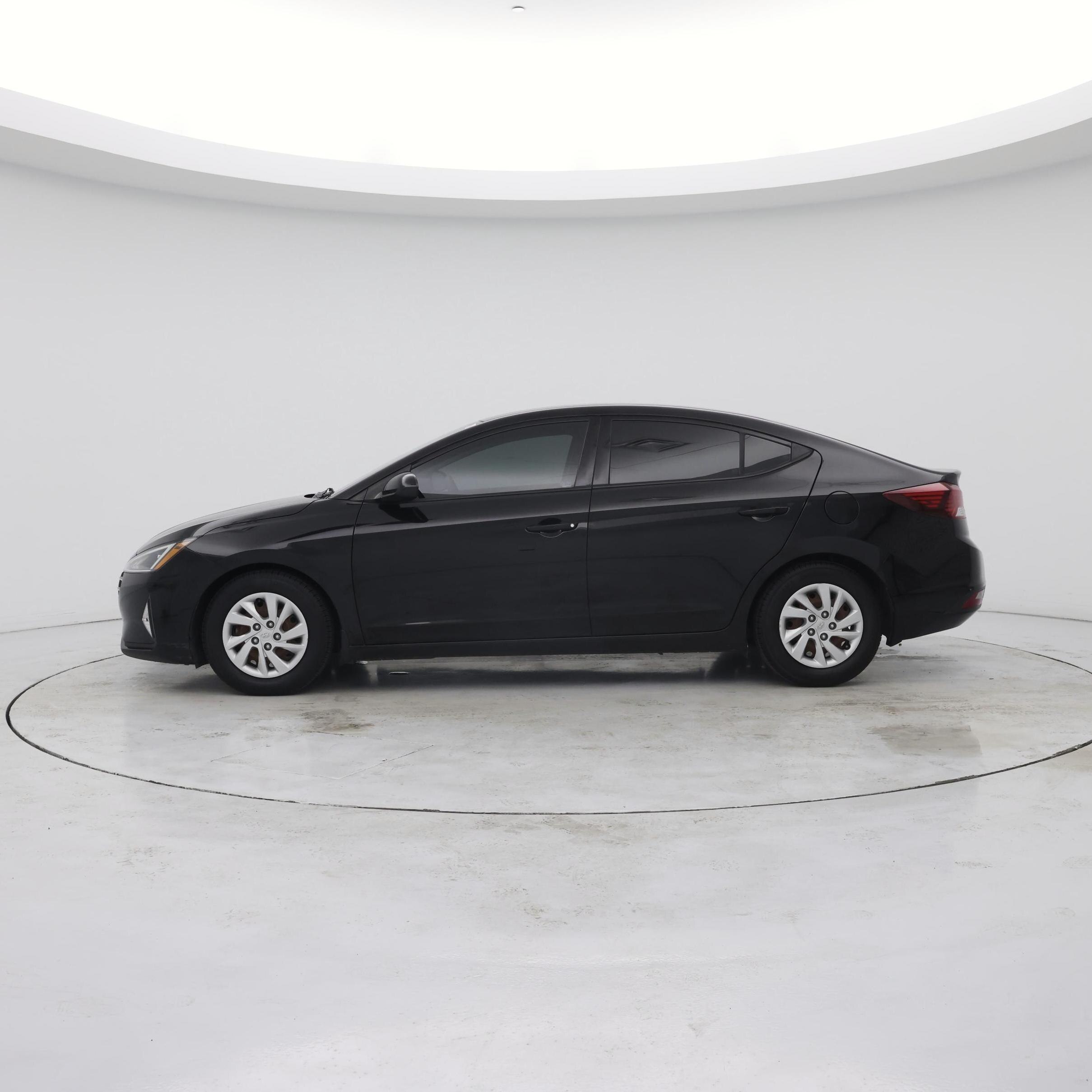 Thumbnail: 2019 Hyundai Elantra - 3