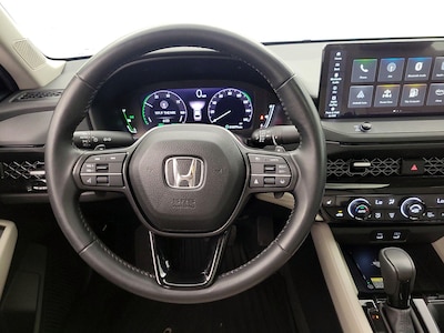 Steering Wheel & Instrument Cluster (On)
