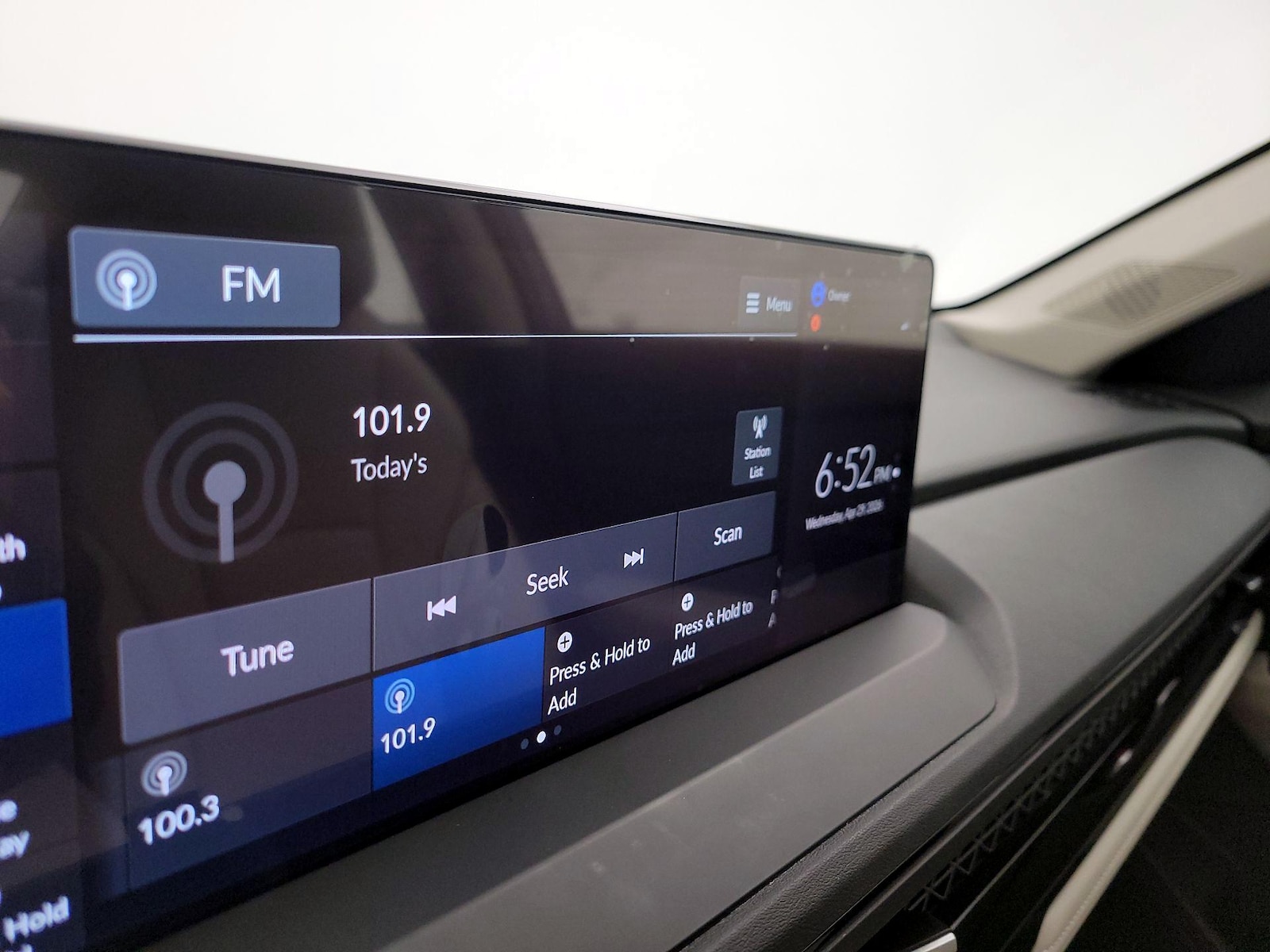2025 Honda Accord Hybrid EX-L - Photo 15