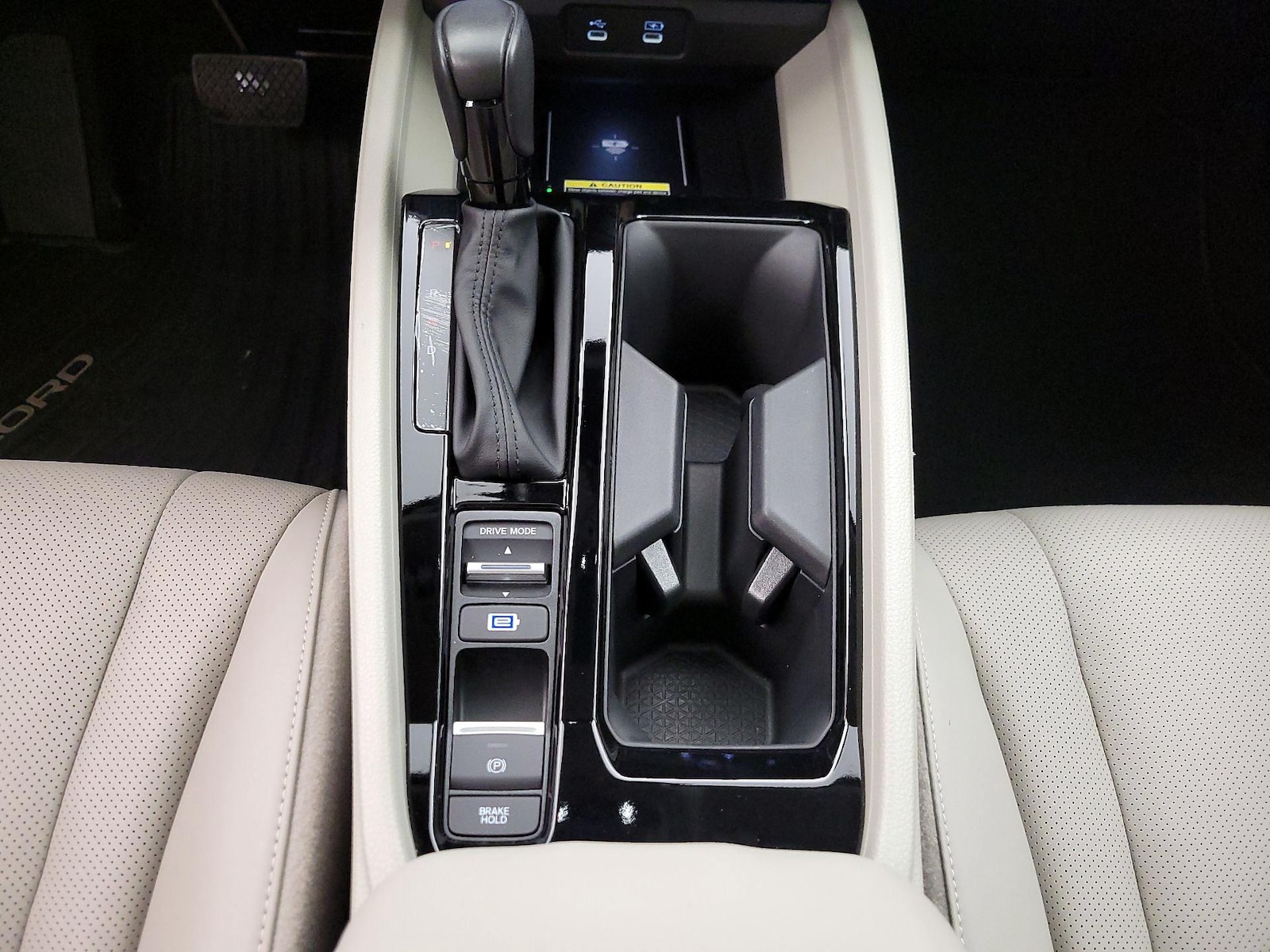 2025 Honda Accord Hybrid EX-L - Photo 17
