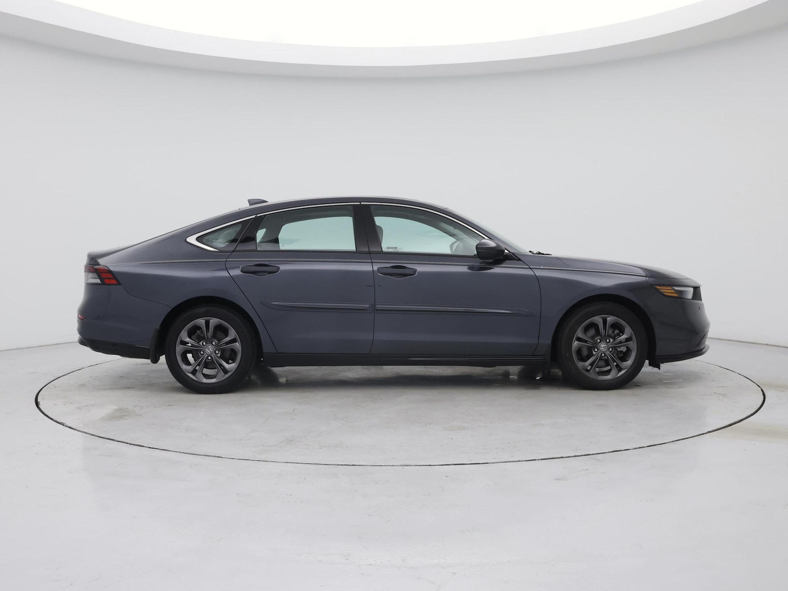 2025 Honda Accord Hybrid EX-L - Photo 8