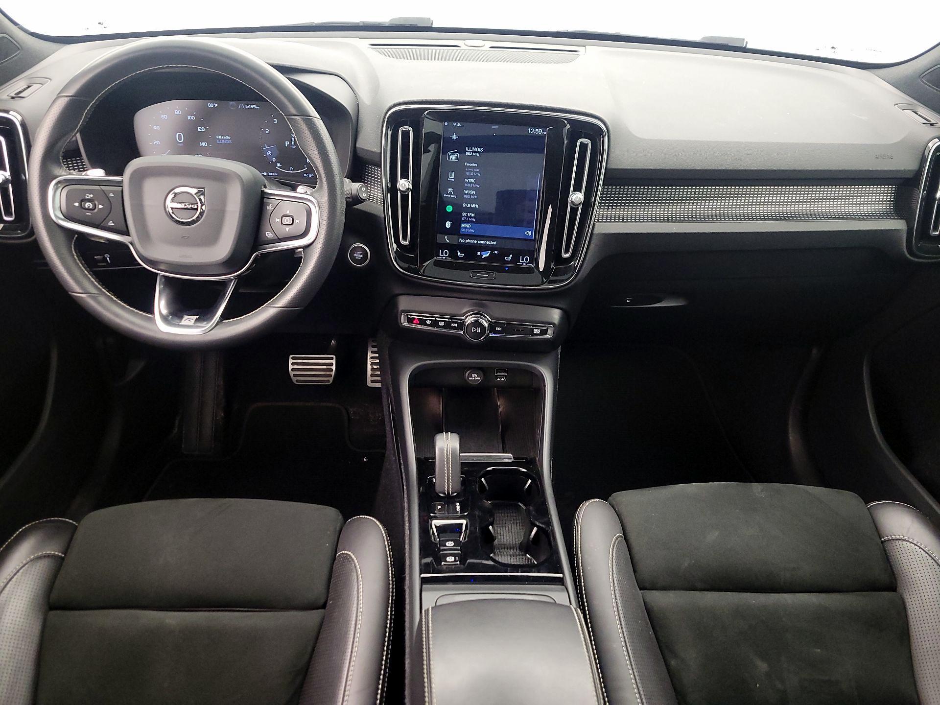 Thumbnail: 2020 Volvo XC40 - 9