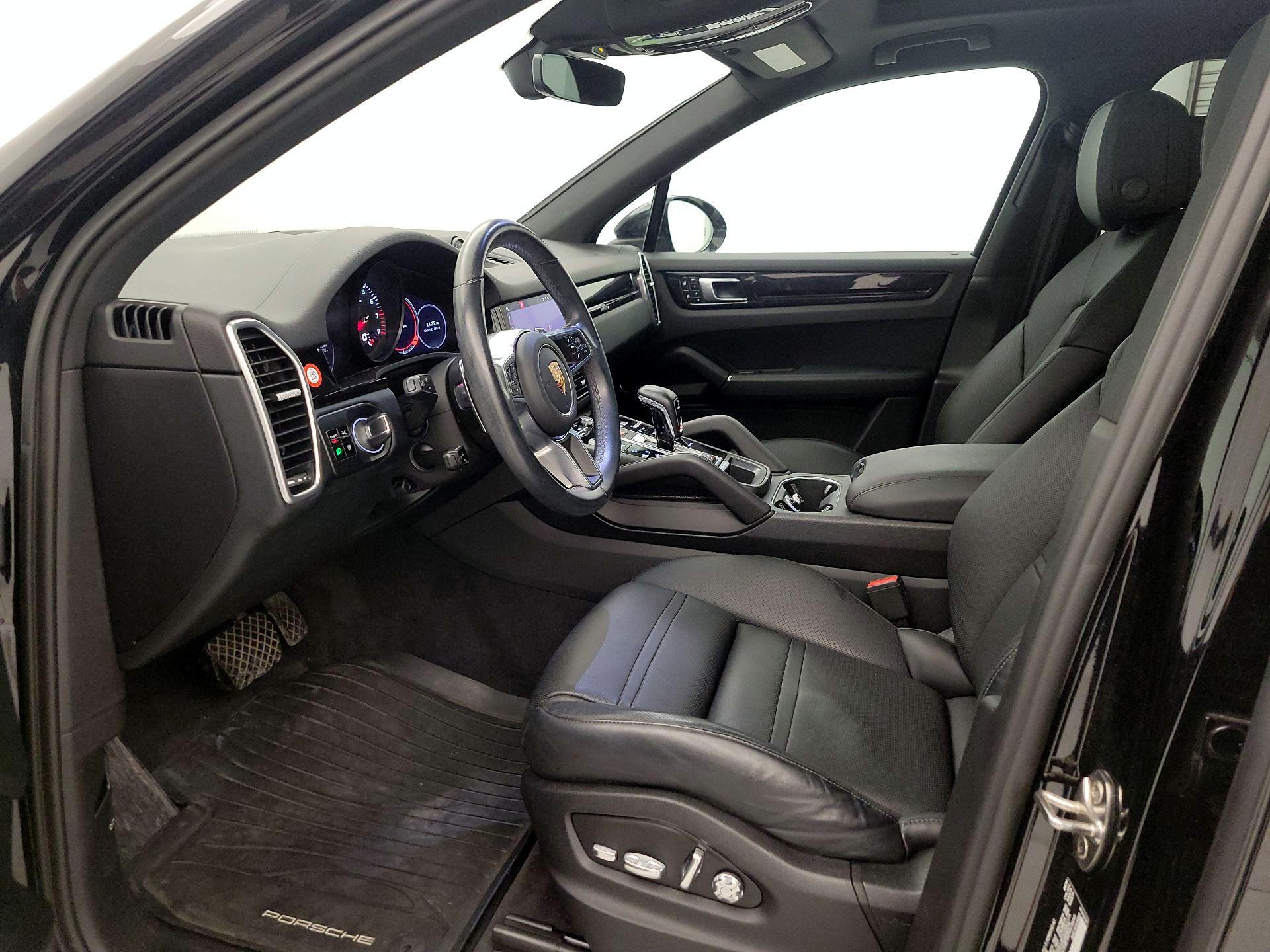Thumbnail: 2020 Porsche Cayenne - 11