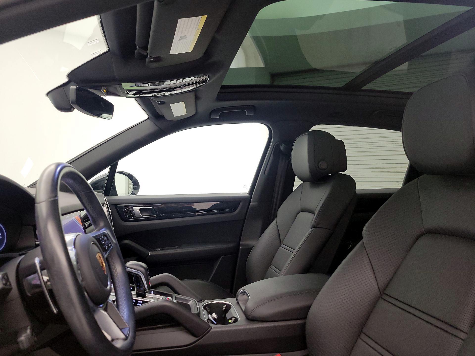 Thumbnail: 2020 Porsche Cayenne - 20