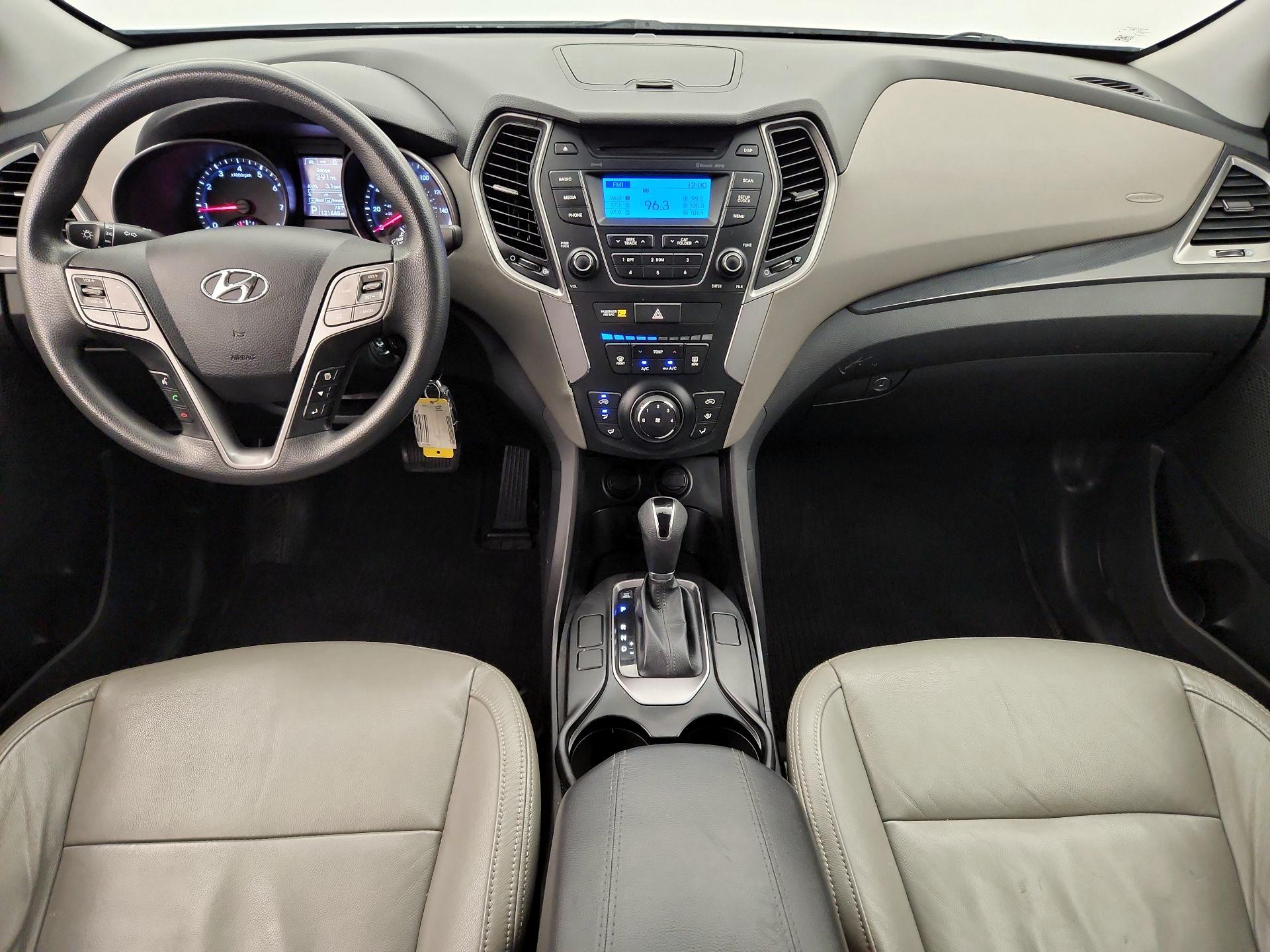 Thumbnail: 2015 Hyundai Santa Fe - 9