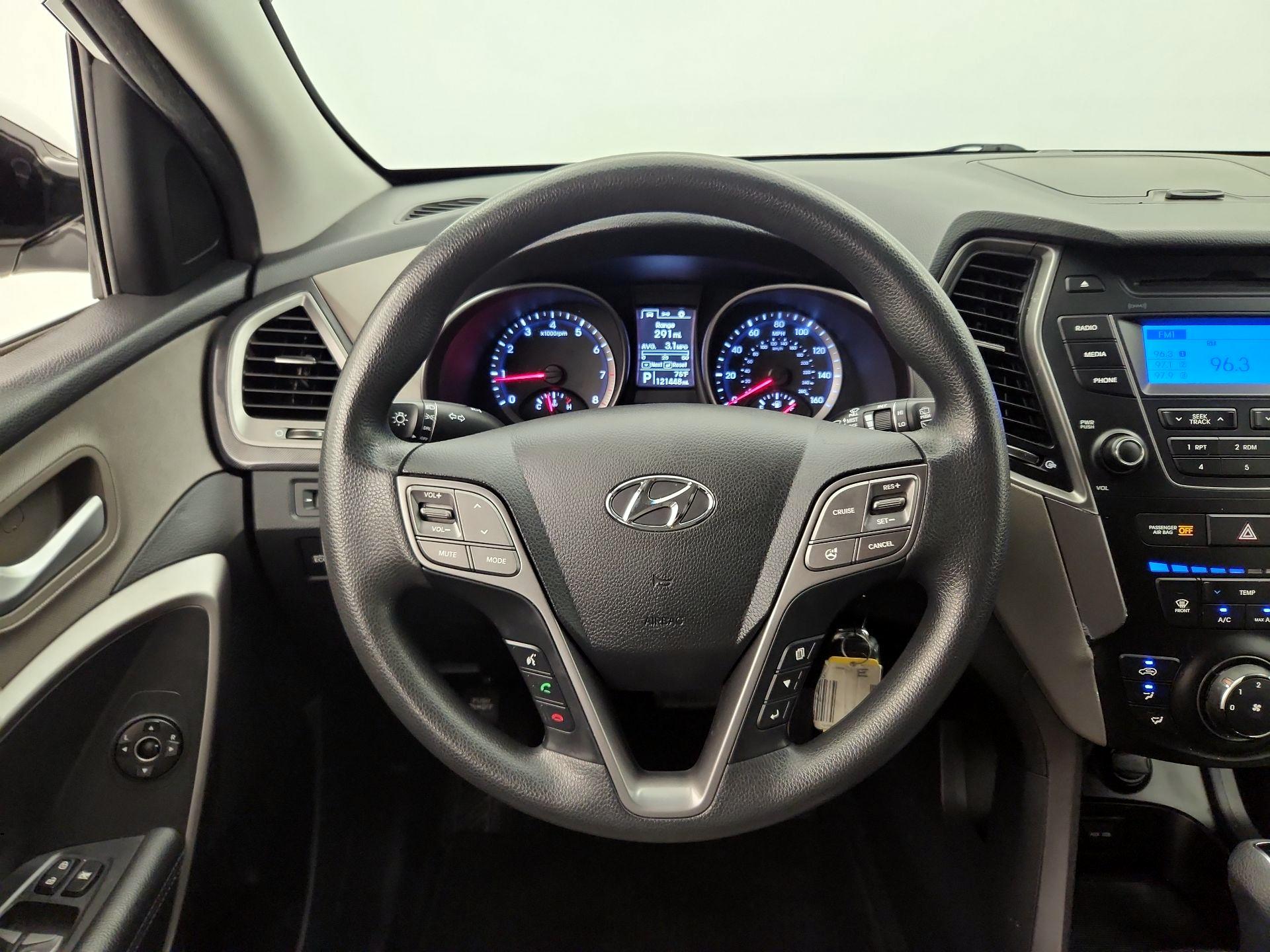 Thumbnail: 2015 Hyundai Santa Fe - 10