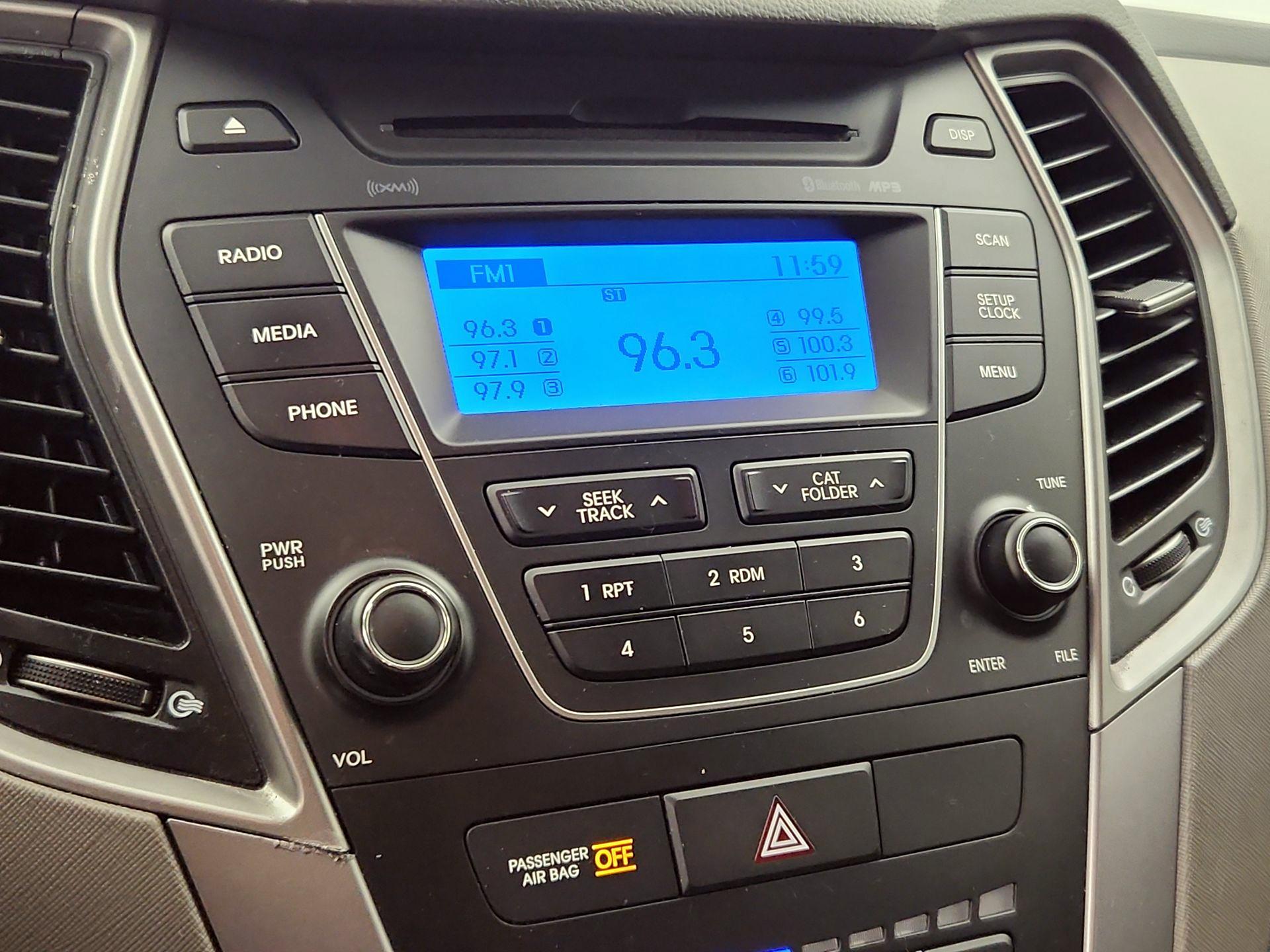 Thumbnail: 2015 Hyundai Santa Fe - 14
