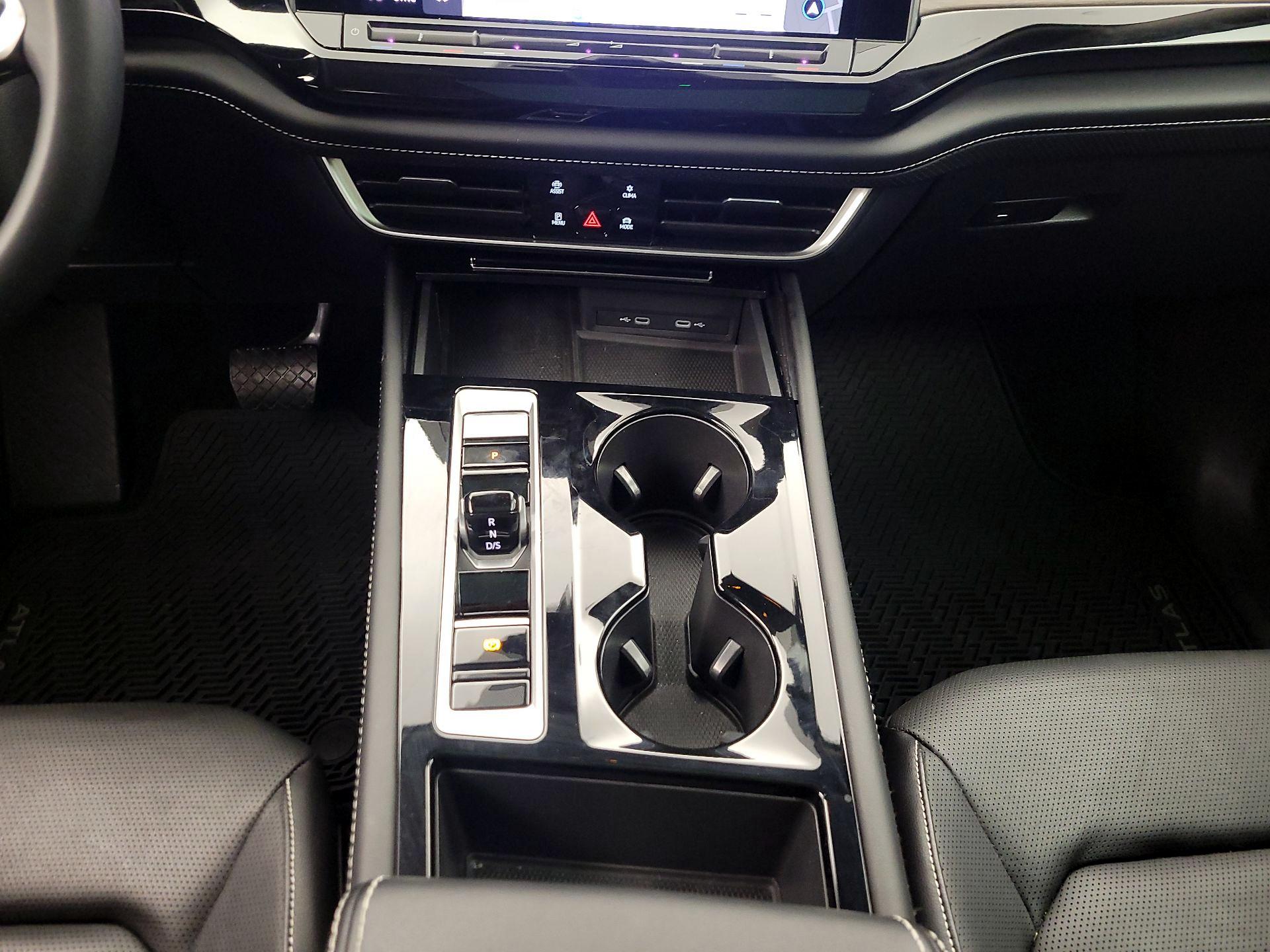 Thumbnail: 2024 Volkswagen Atlas - 9
