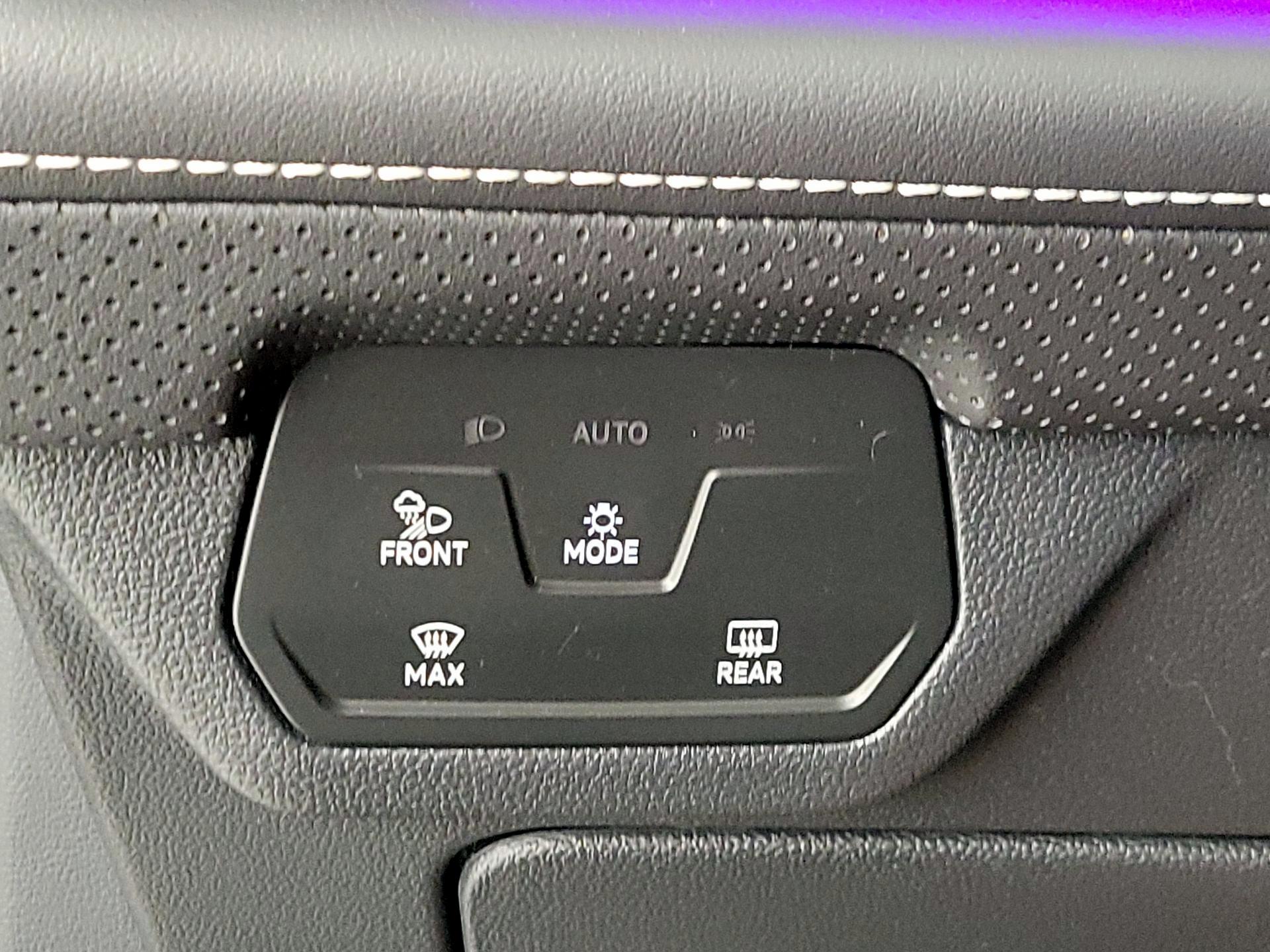 Thumbnail: 2024 Volkswagen Atlas - 13