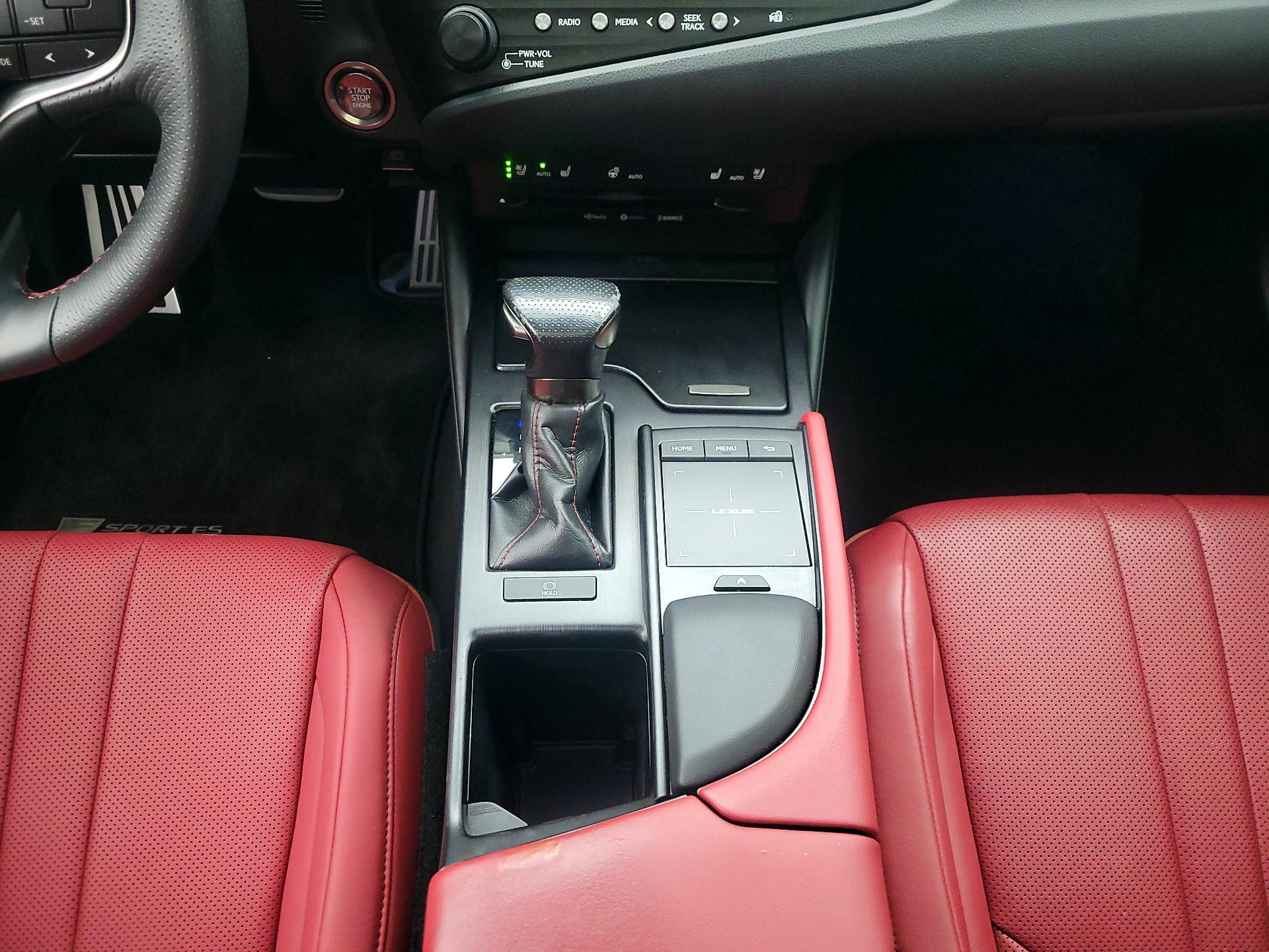 Thumbnail: 2019 Lexus ES - 16