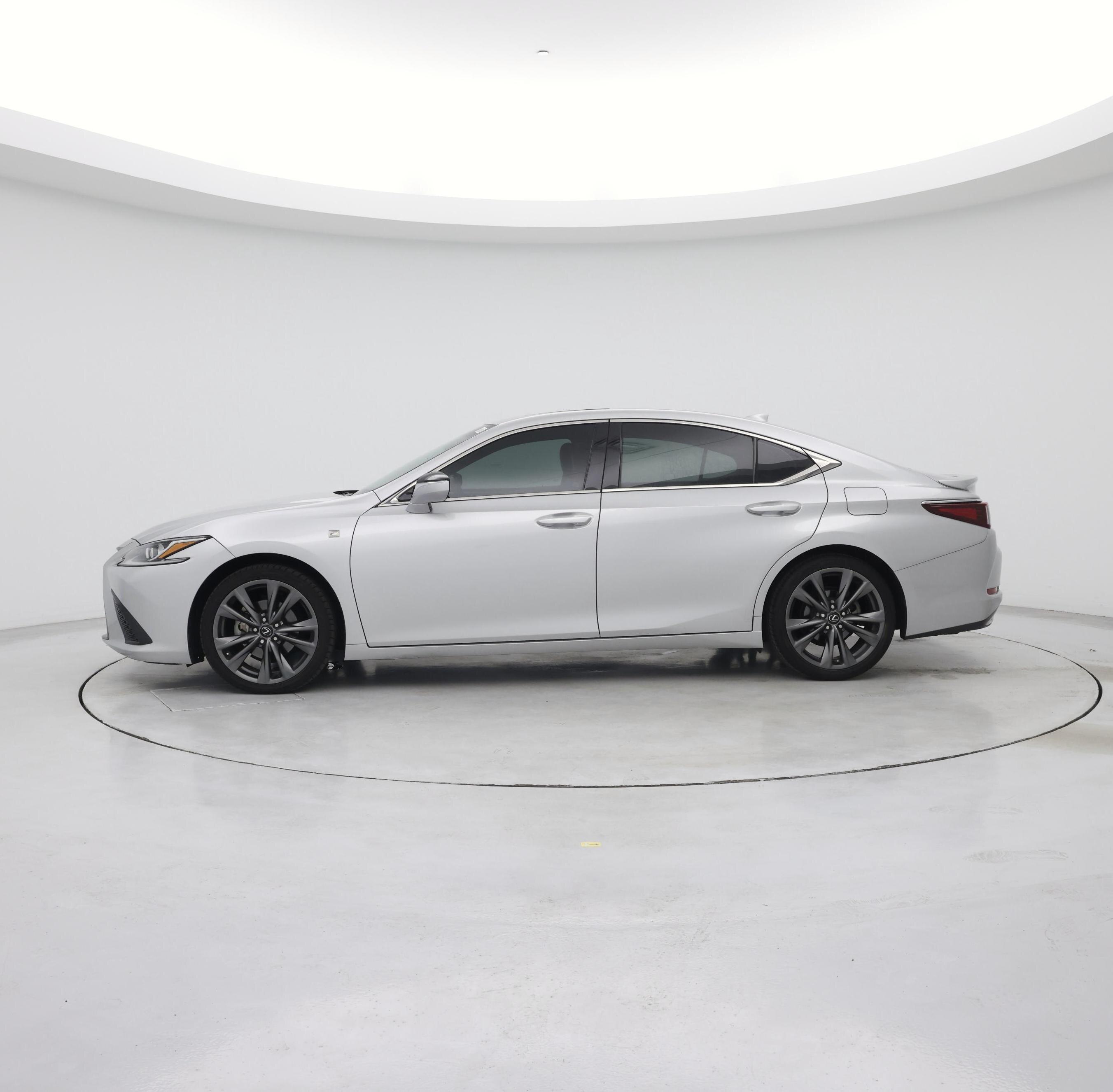 Thumbnail: 2019 Lexus ES - 3