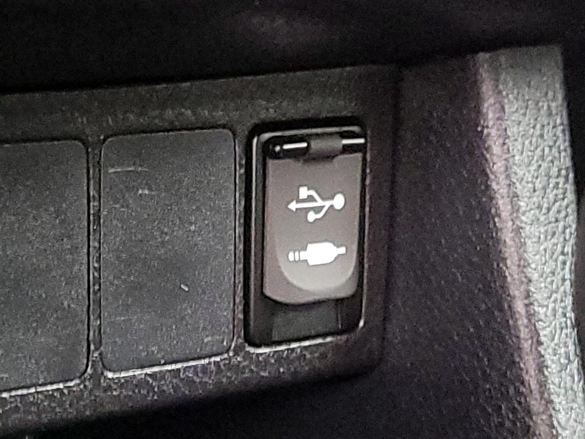 Thumbnail: 2019 Toyota Corolla - 18