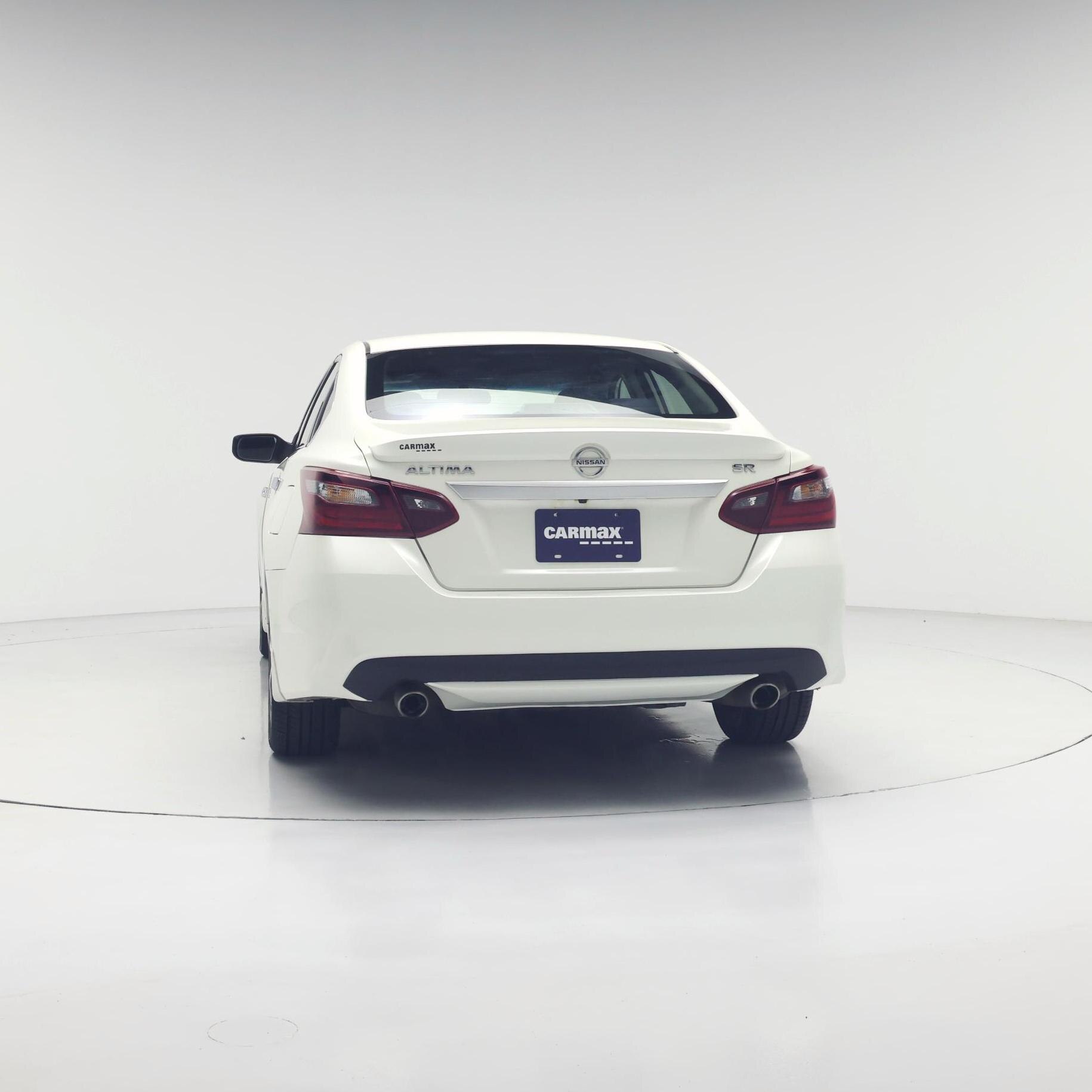 Thumbnail: 2017 Nissan Altima - 6