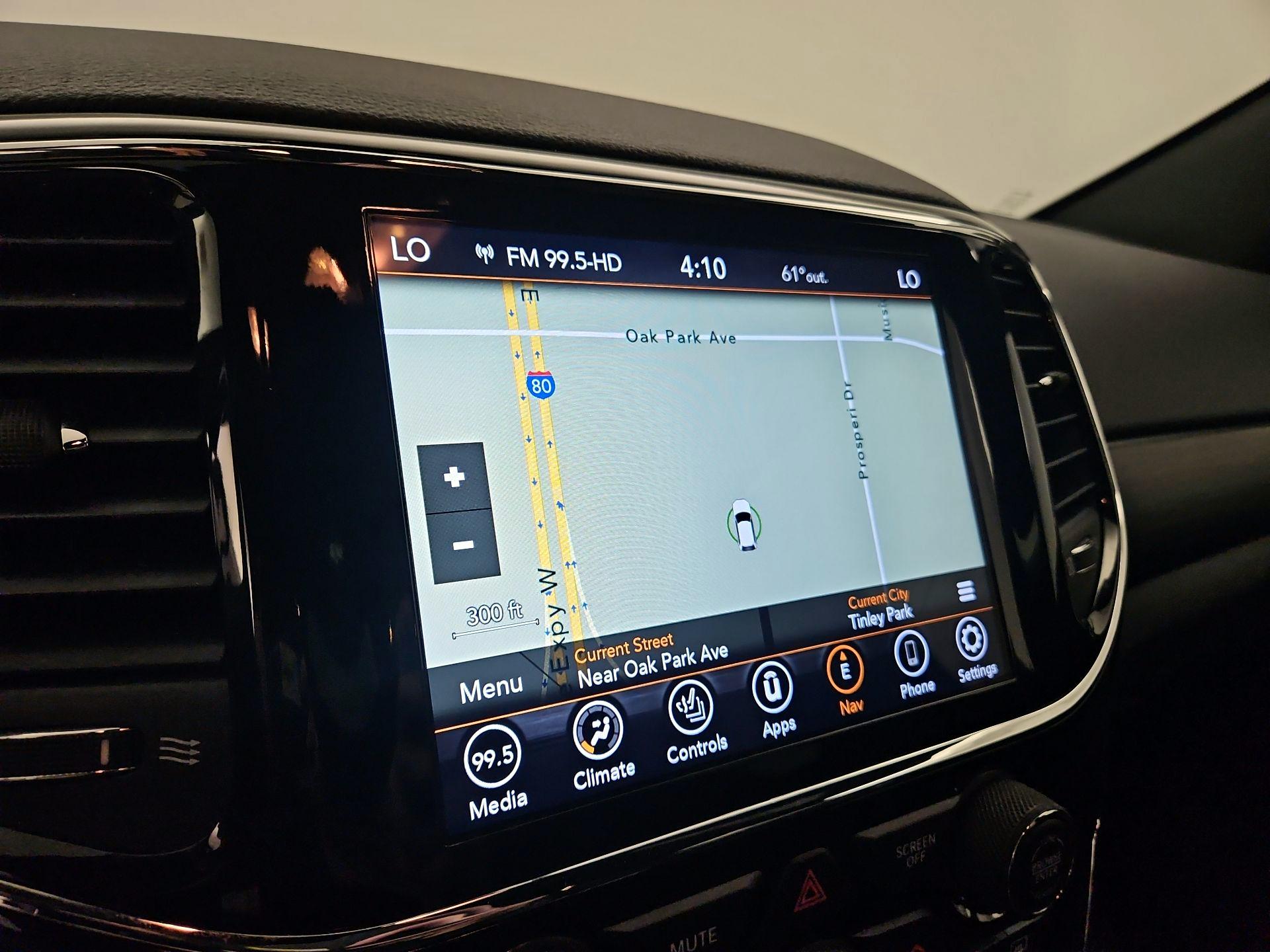 Thumbnail: 2021 Jeep Grand Cherokee - 12