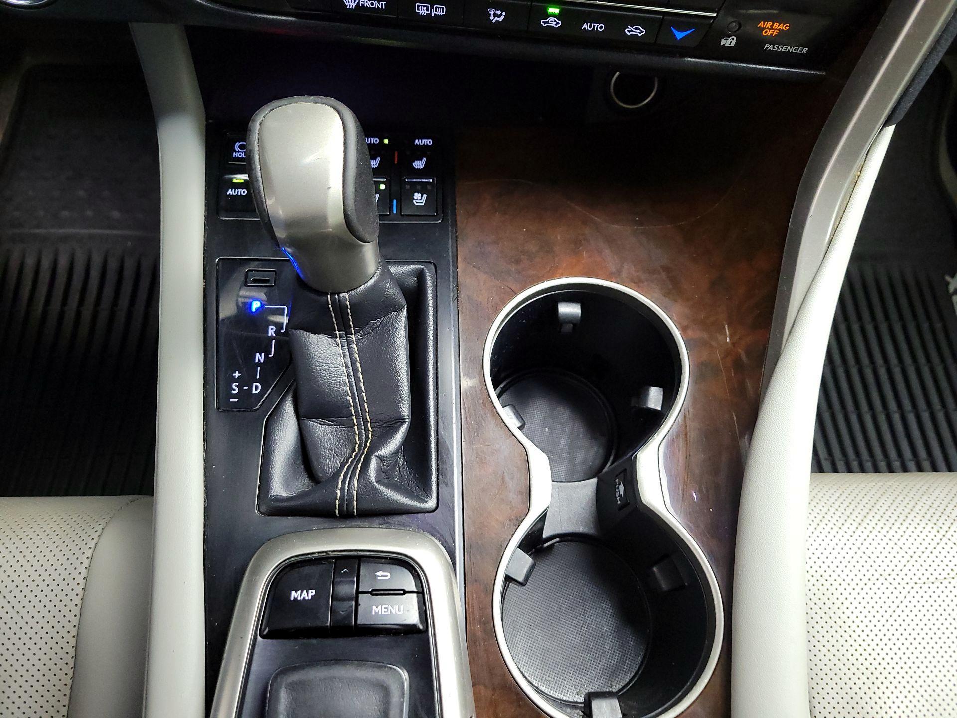 Thumbnail: 2018 Lexus RX - 17