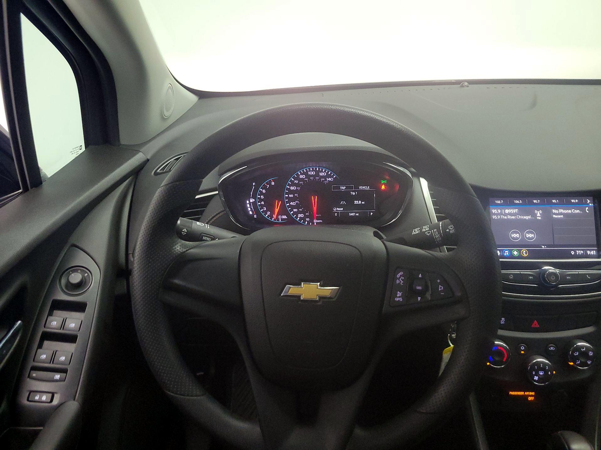 Thumbnail: 2018 Chevrolet Trax - 10