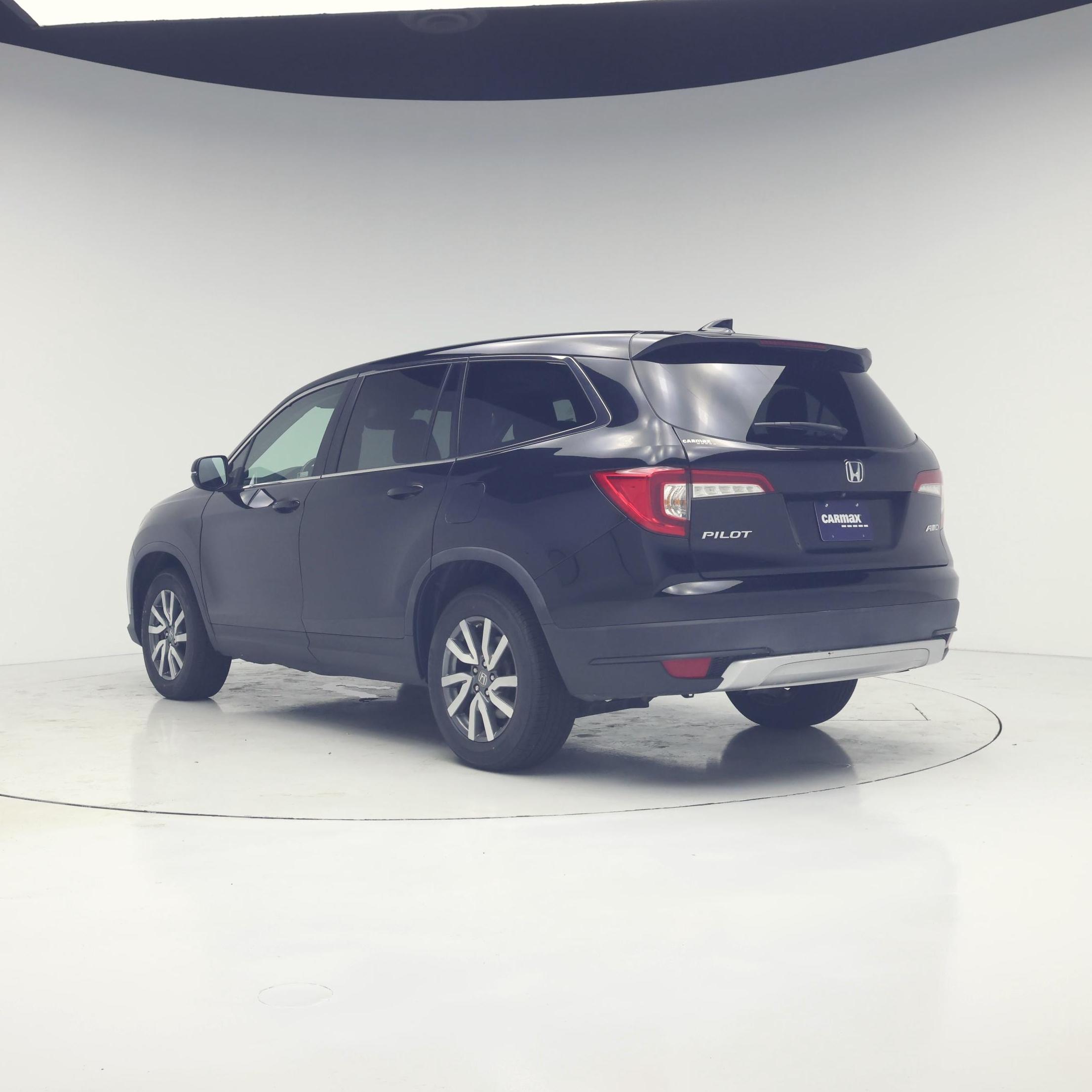 Thumbnail: 2019 Honda Pilot - 2