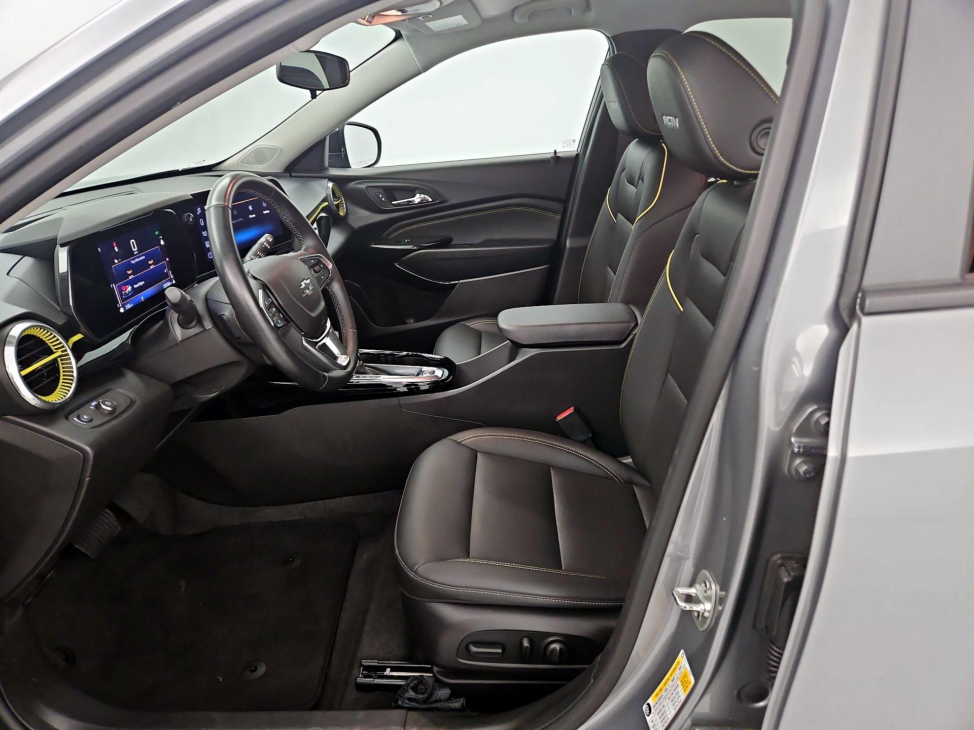 Thumbnail: 2025 Chevrolet Trax - 11