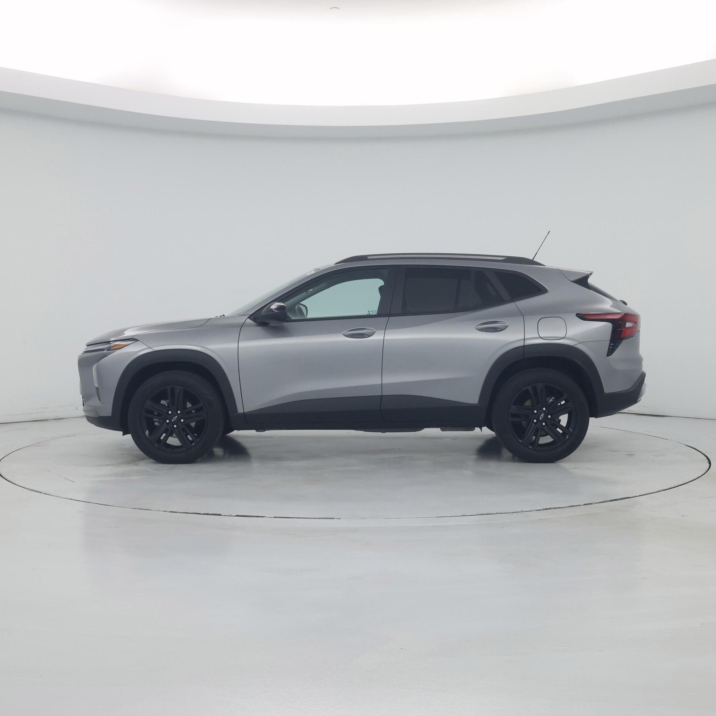 Thumbnail: 2025 Chevrolet Trax - 3