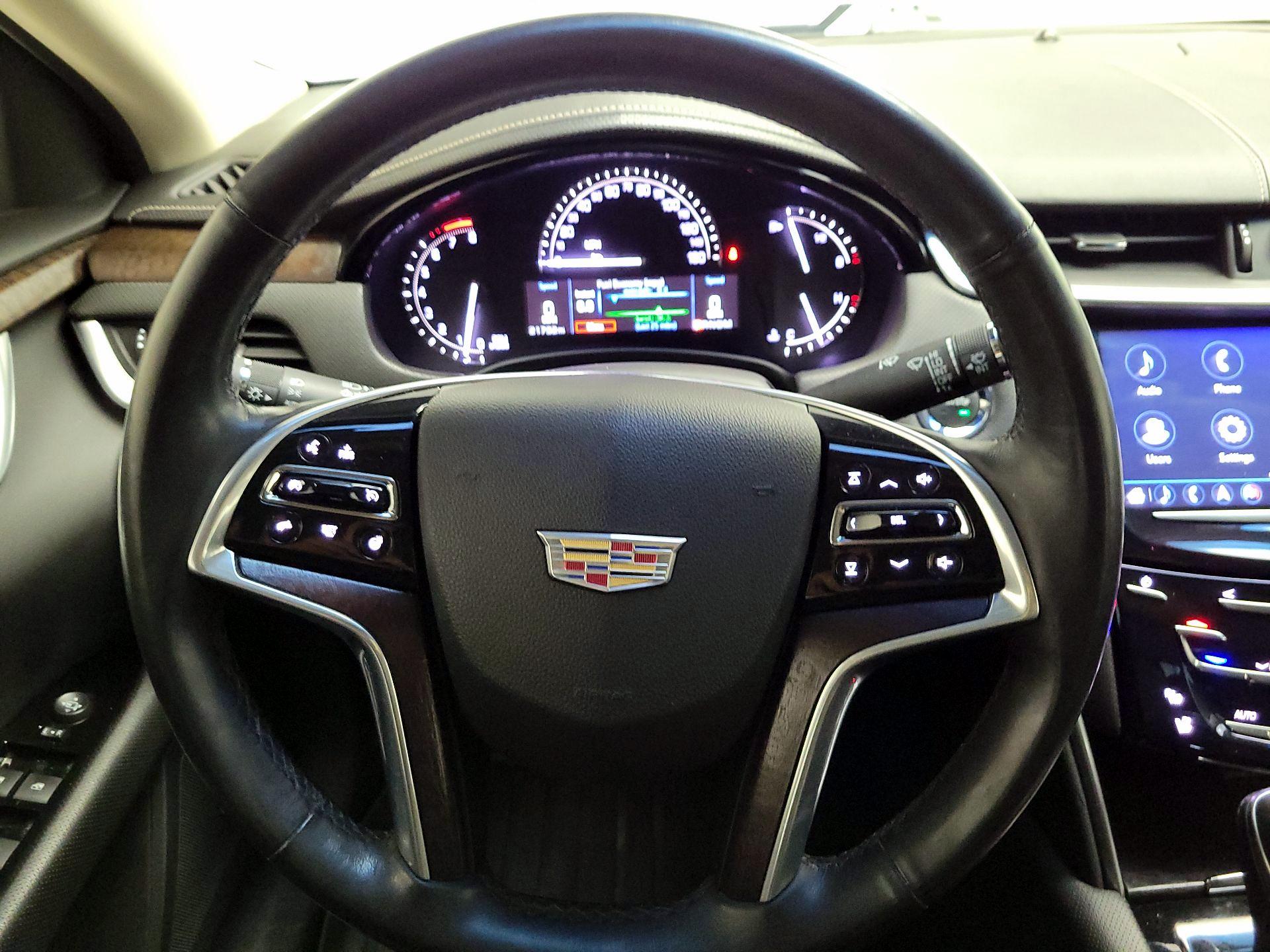 Thumbnail: 2018 Cadillac XTS - 10