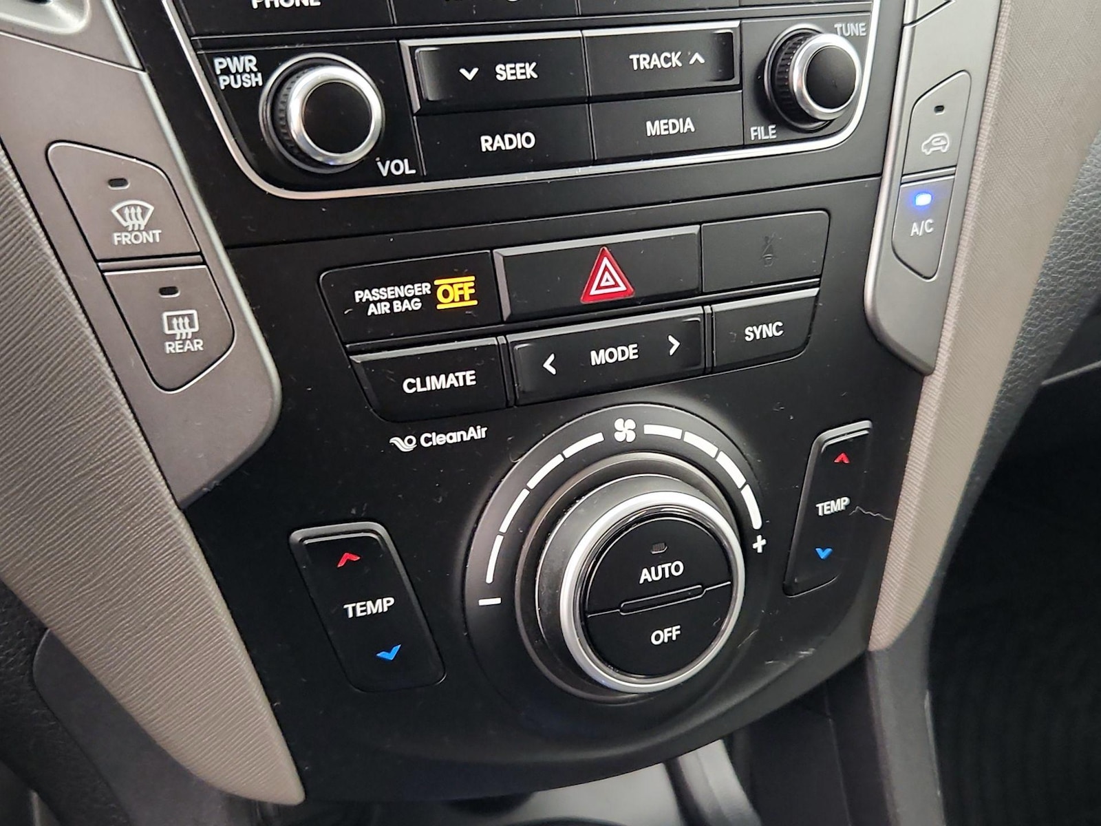 2017 Hyundai Santa Fe Sport - Photo 17