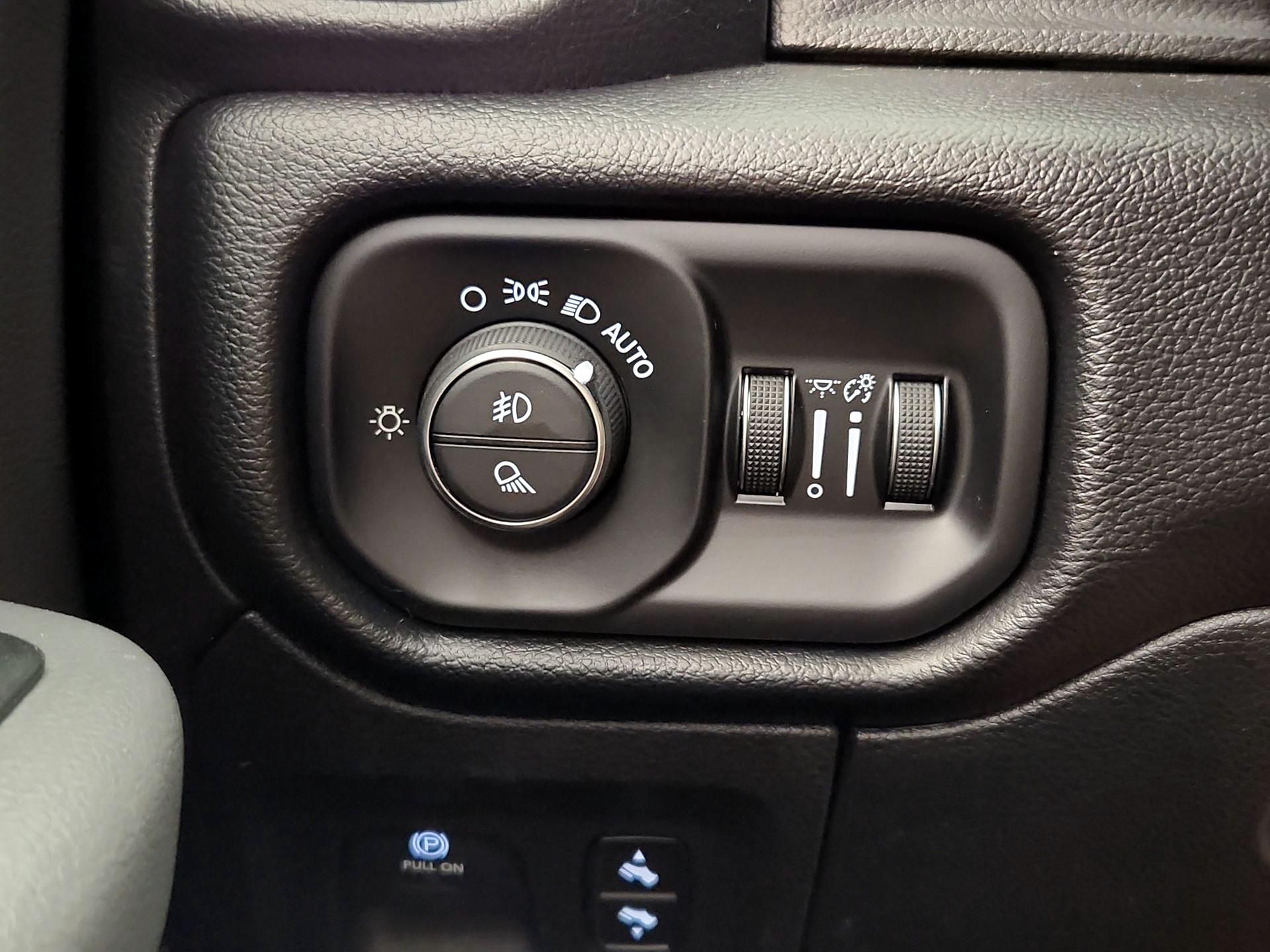 Thumbnail: 2019 RAM 1500 - 13