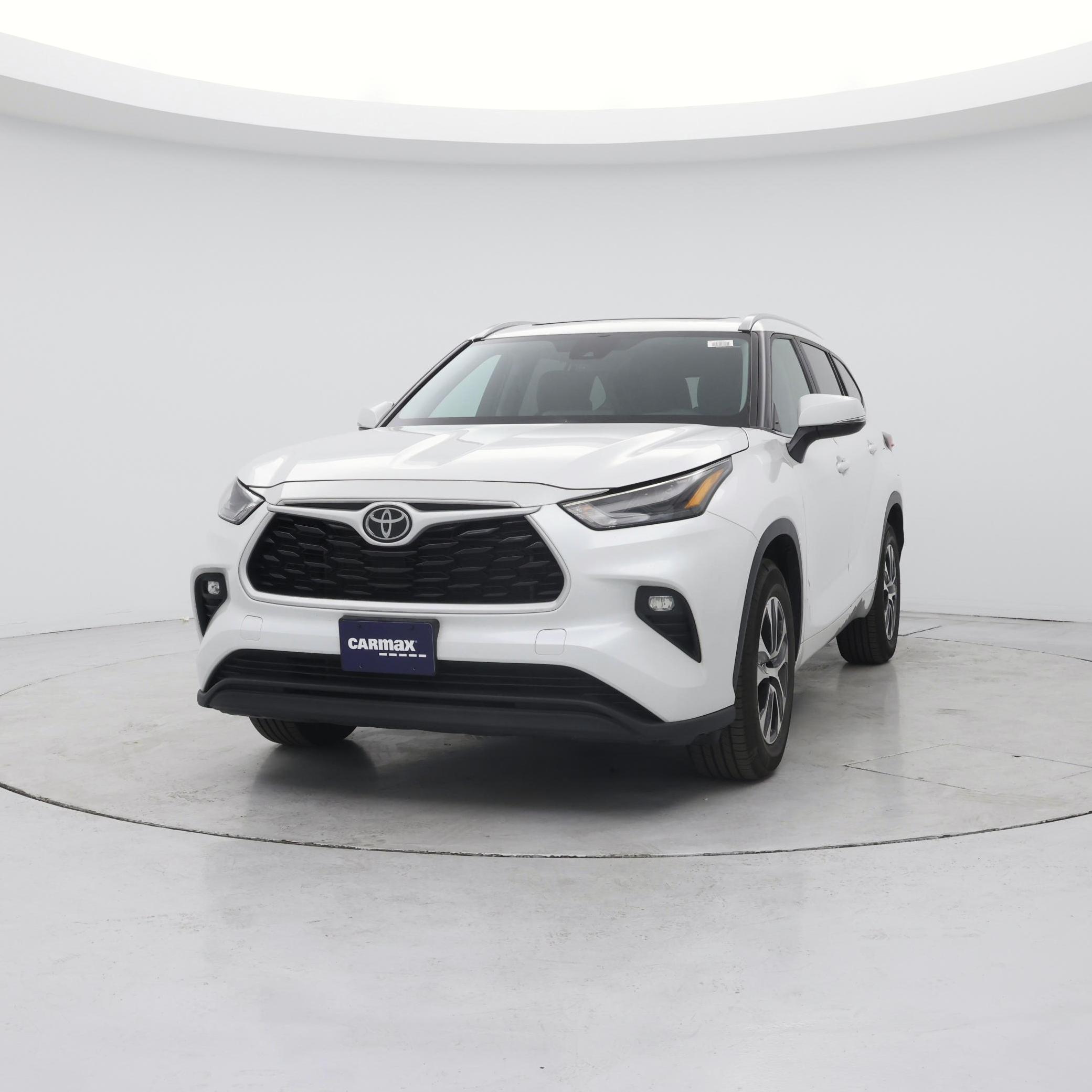 Thumbnail: 2023 Toyota Highlander - 4