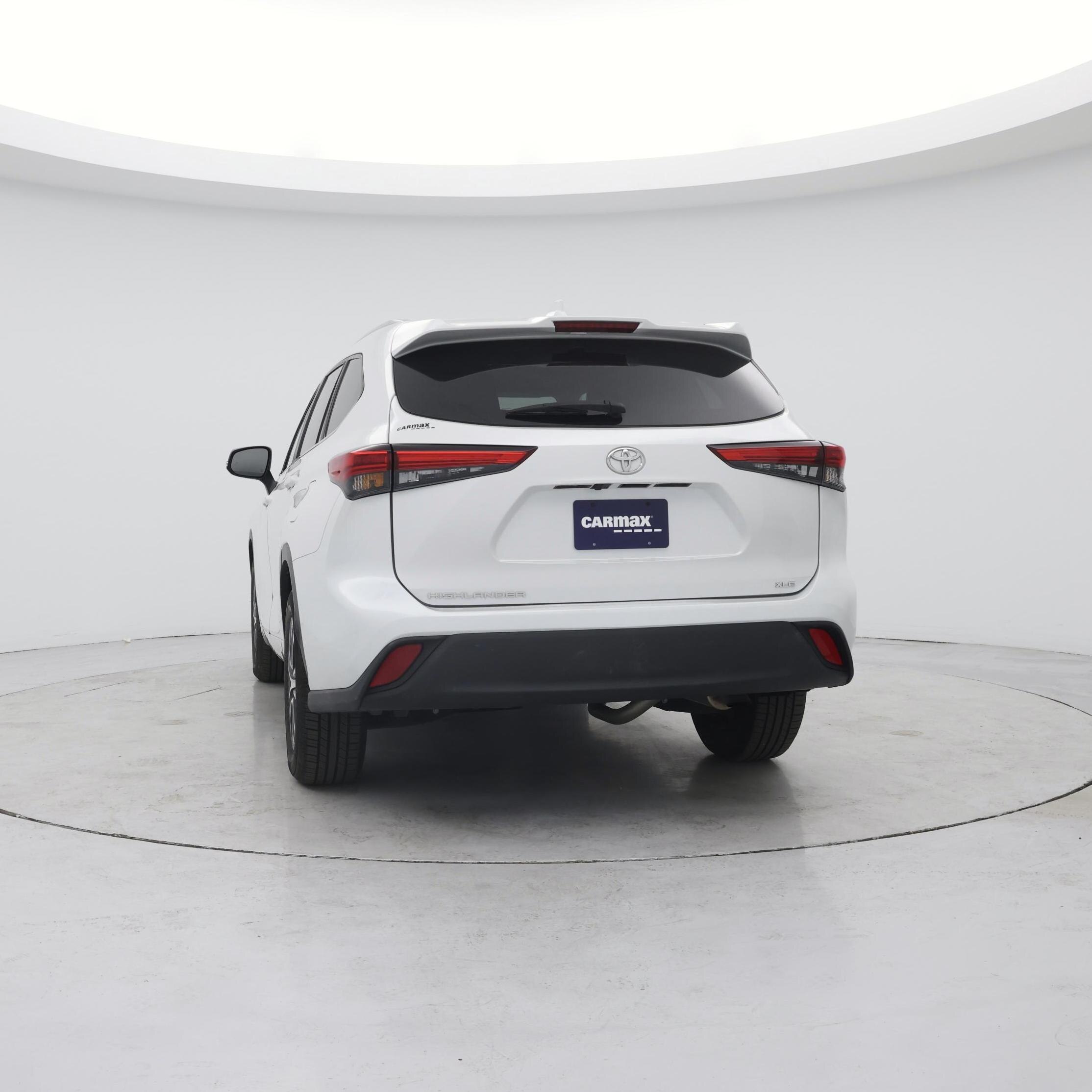 Thumbnail: 2023 Toyota Highlander - 6