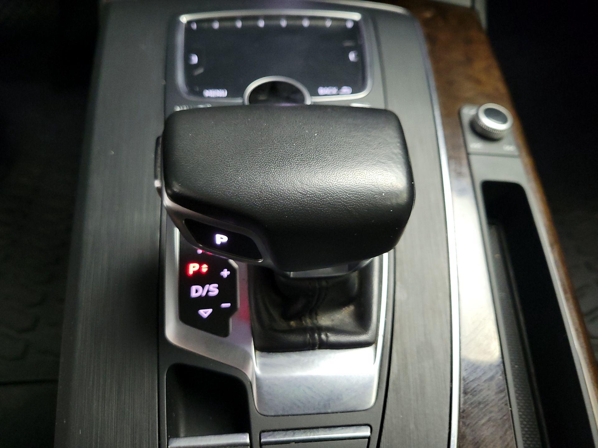 Thumbnail: 2019 Audi Q5 - 15