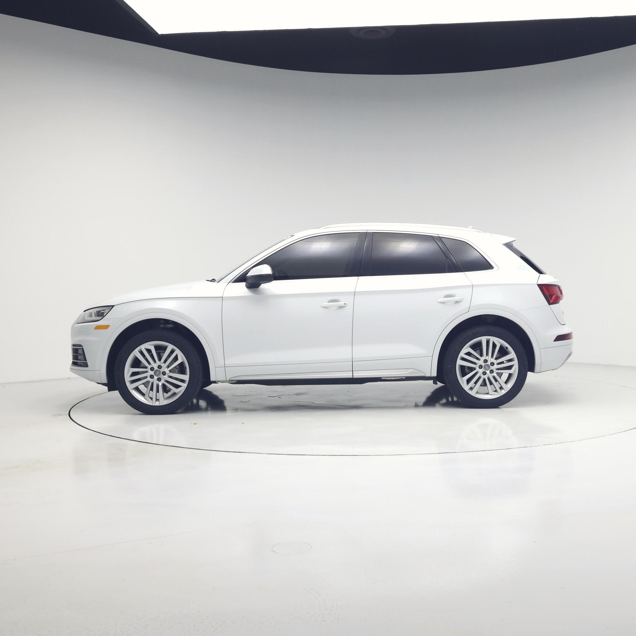 Thumbnail: 2019 Audi Q5 - 3