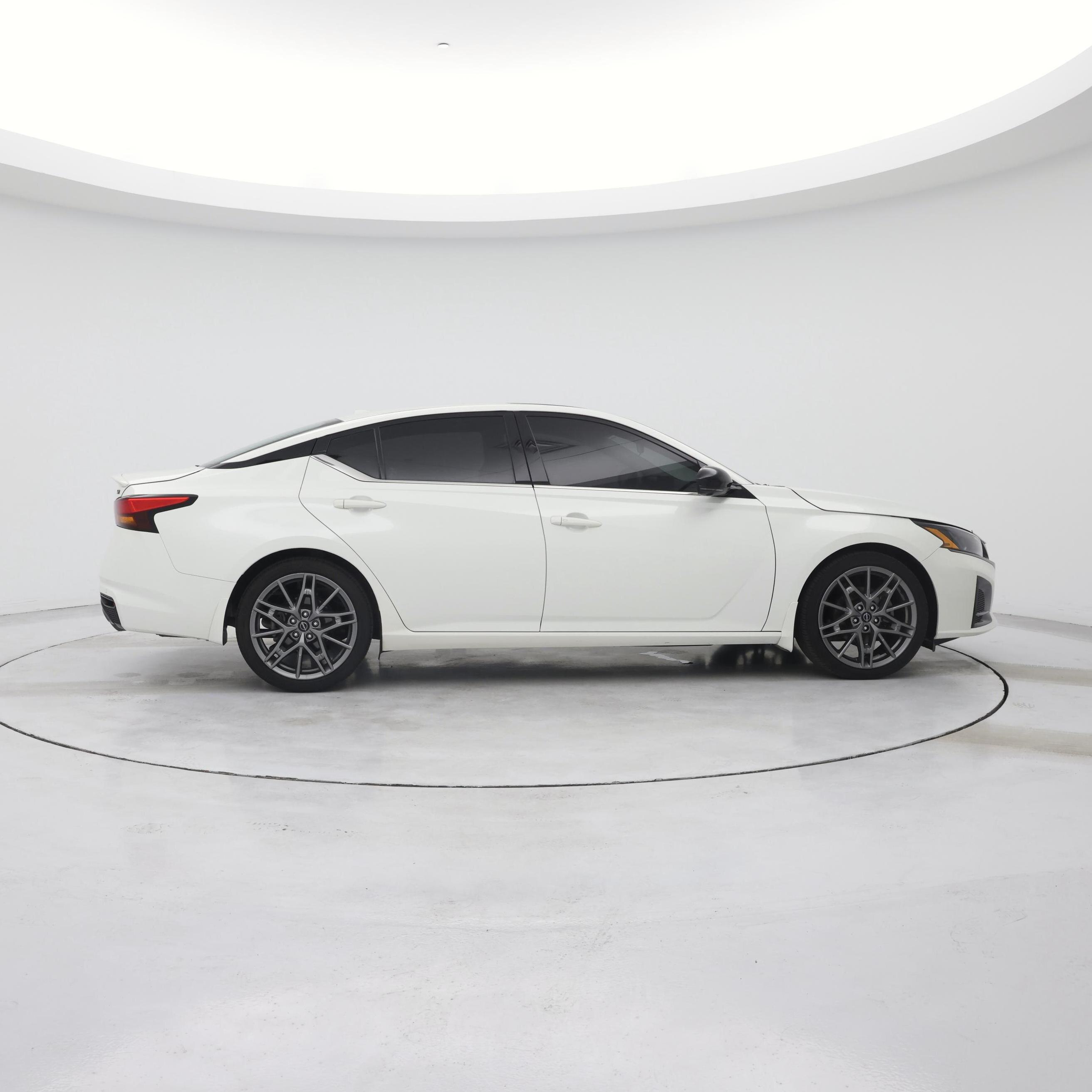 Thumbnail: 2023 Nissan Altima - 7