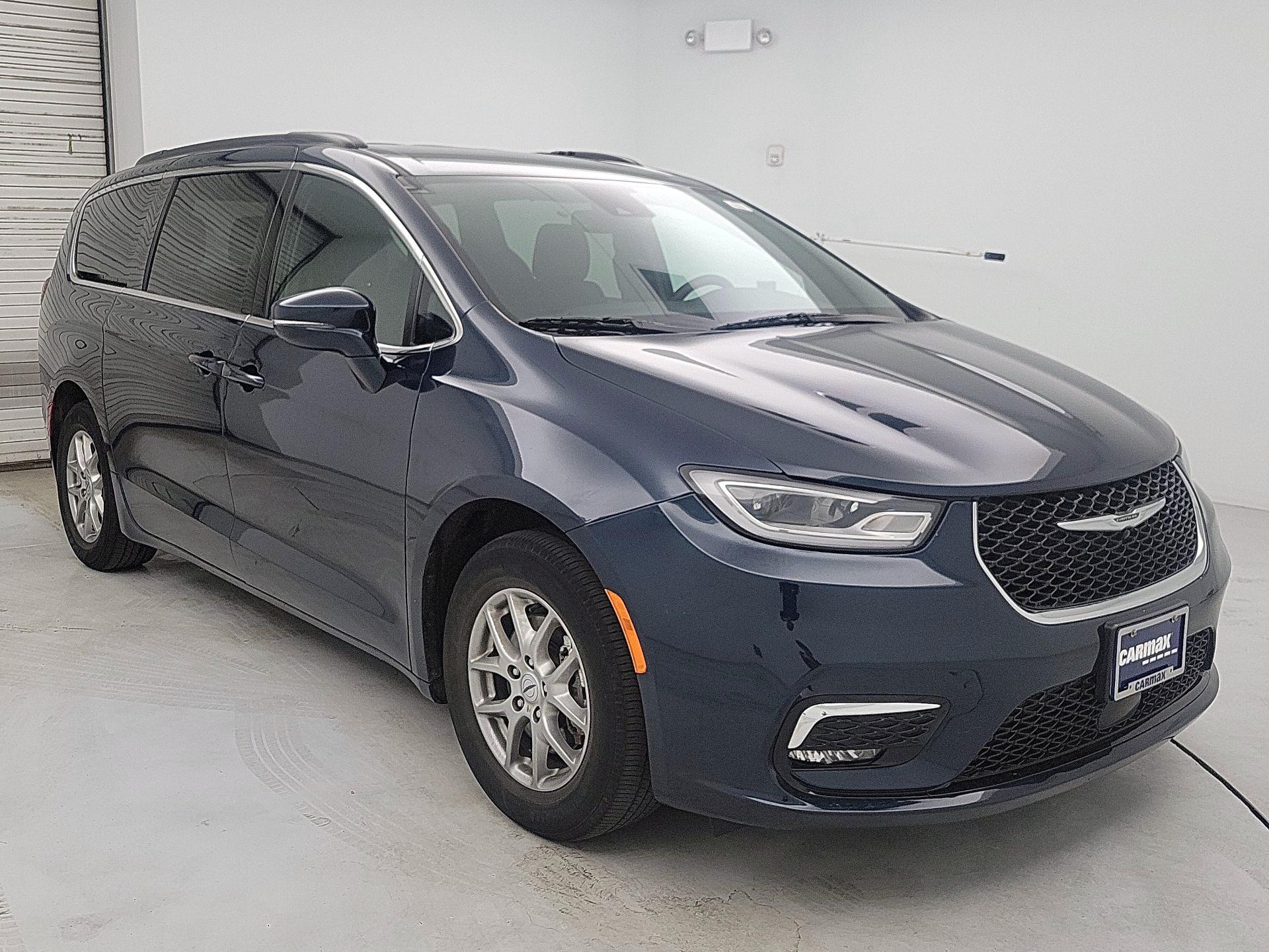 Thumbnail: 2022 Chrysler Pacifica - 1