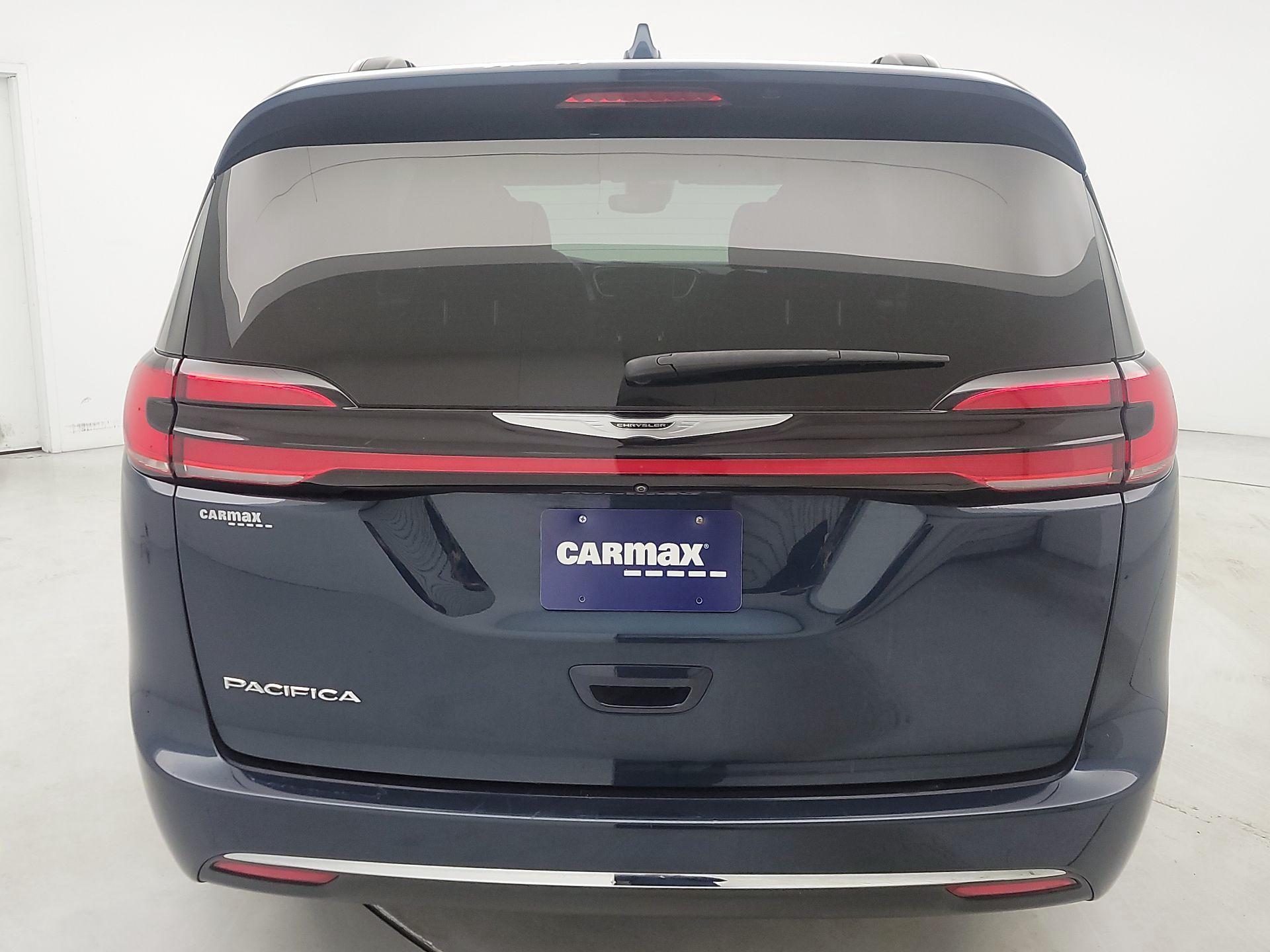 Thumbnail: 2022 Chrysler Pacifica - 6