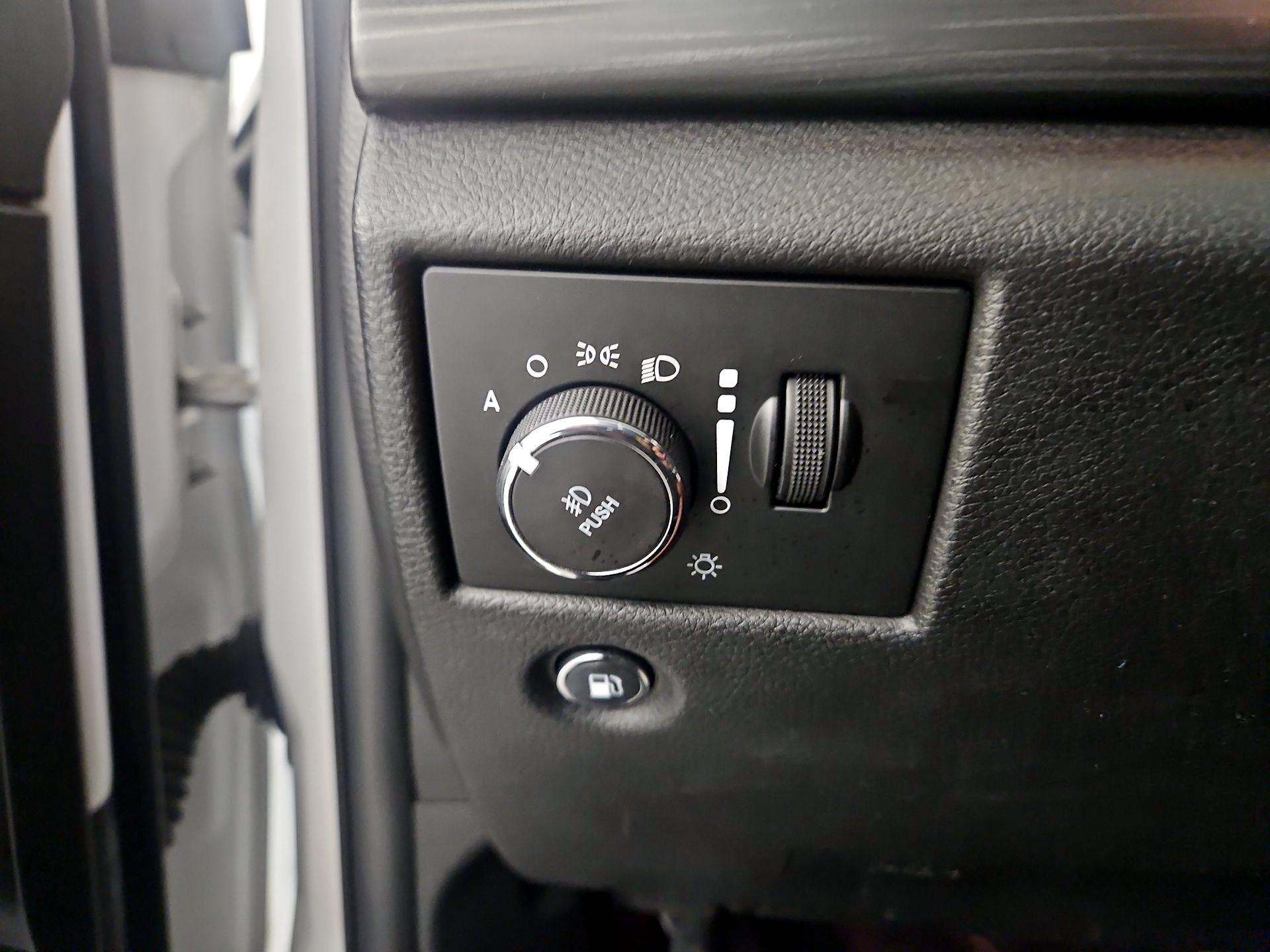 Thumbnail: 2019 Jeep Grand Cherokee - 11