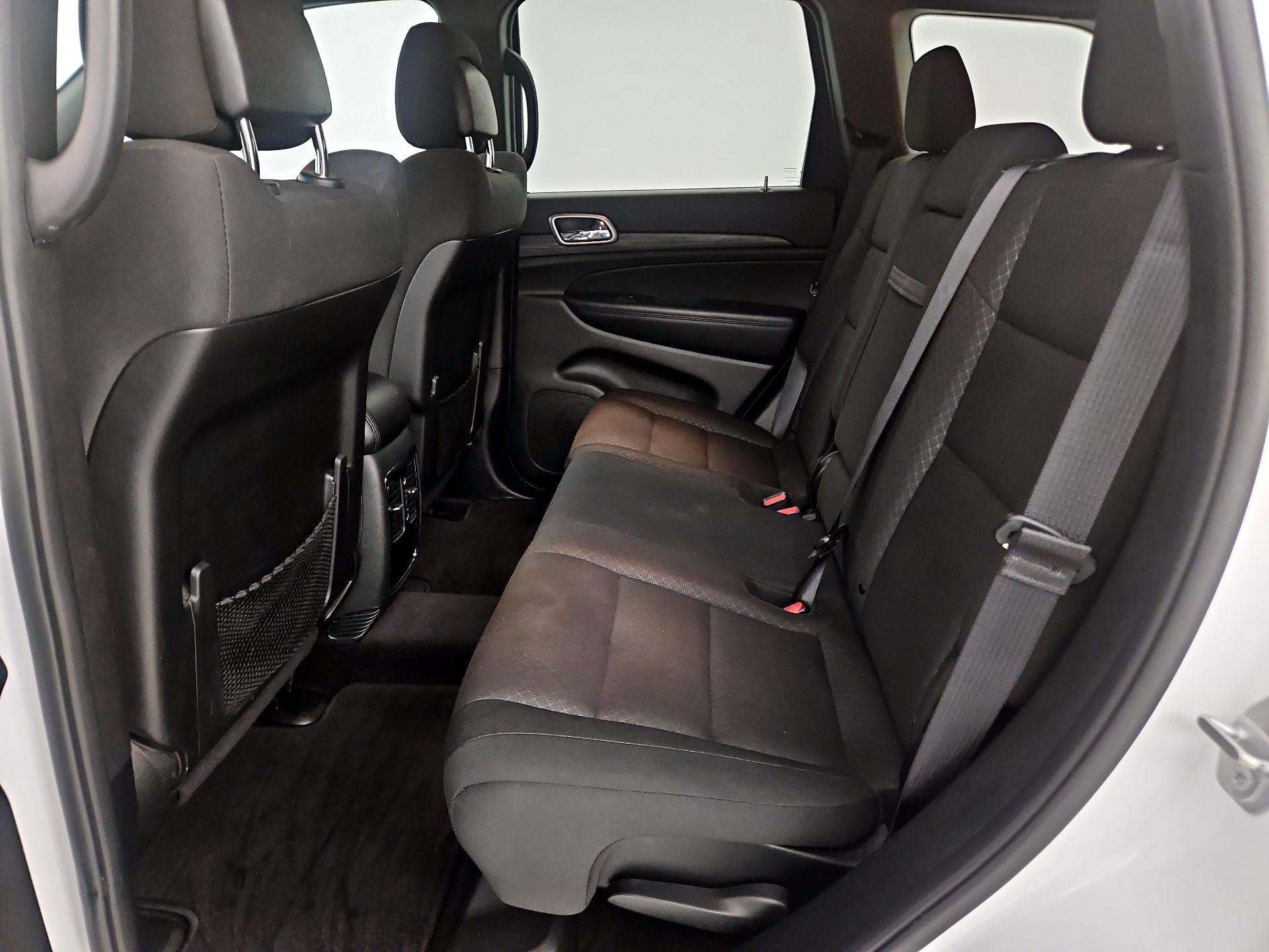 Thumbnail: 2019 Jeep Grand Cherokee - 17