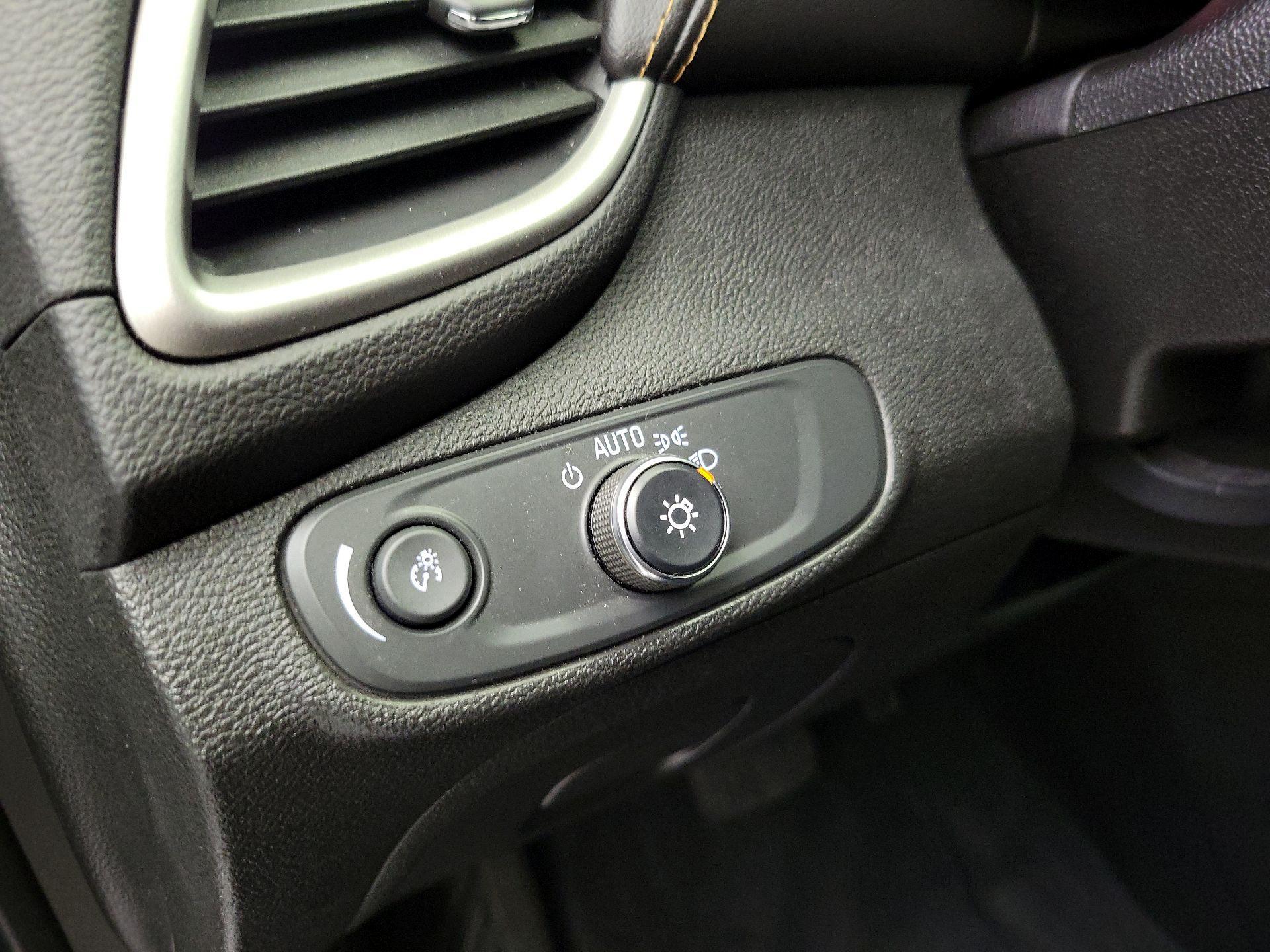 Thumbnail: 2019 Chevrolet Trax - 13