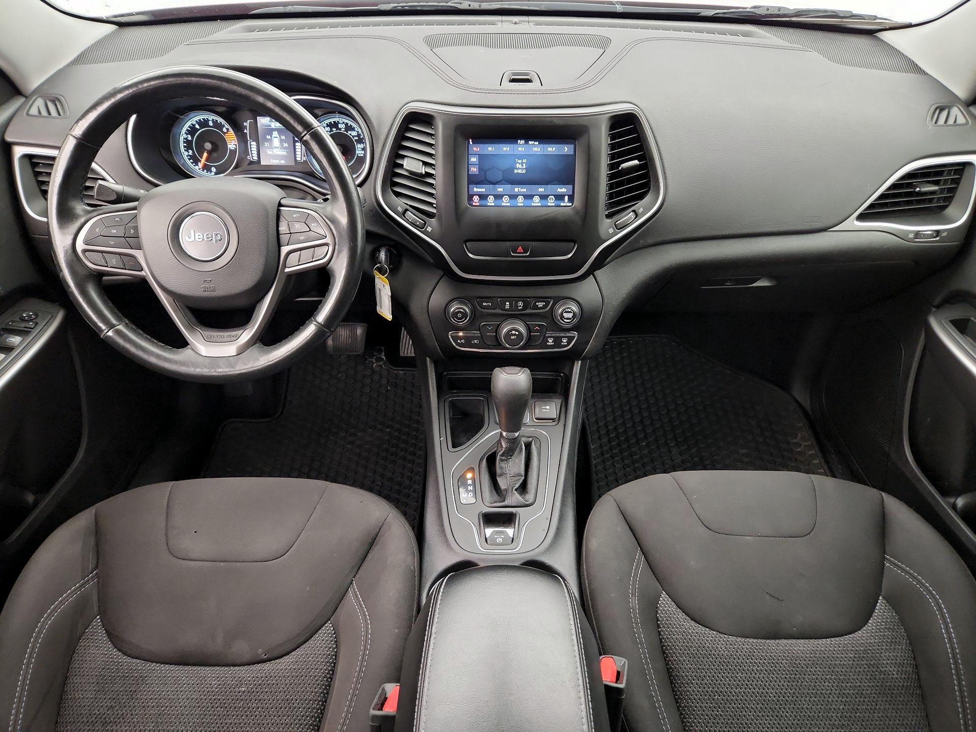 Thumbnail: 2019 Jeep Cherokee - 9