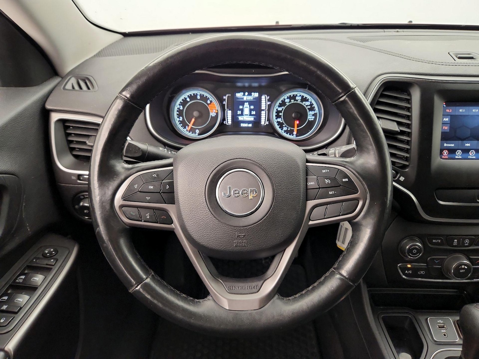 2019 Jeep Cherokee Latitude - Photo 11