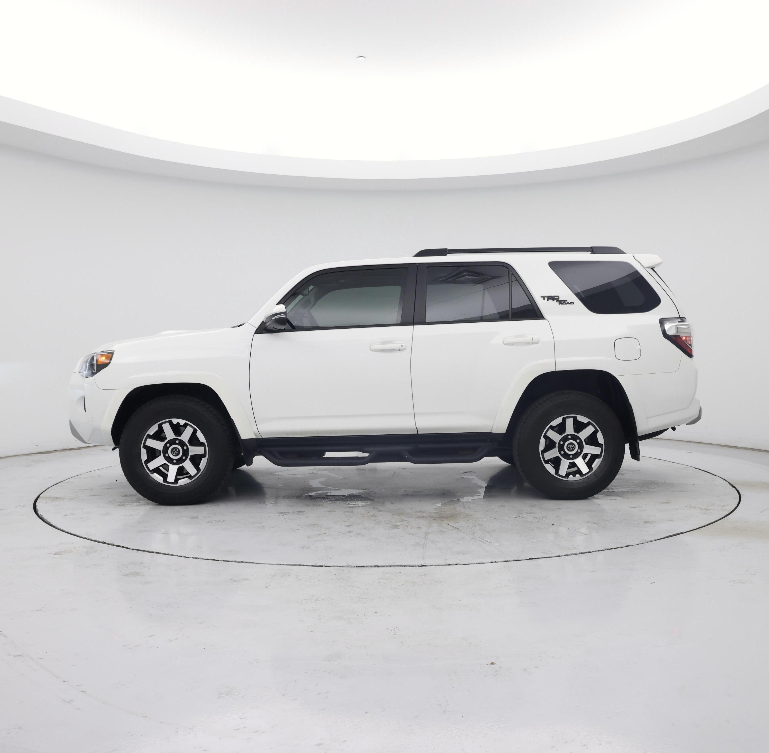 Thumbnail: 2023 Toyota 4Runner - 3