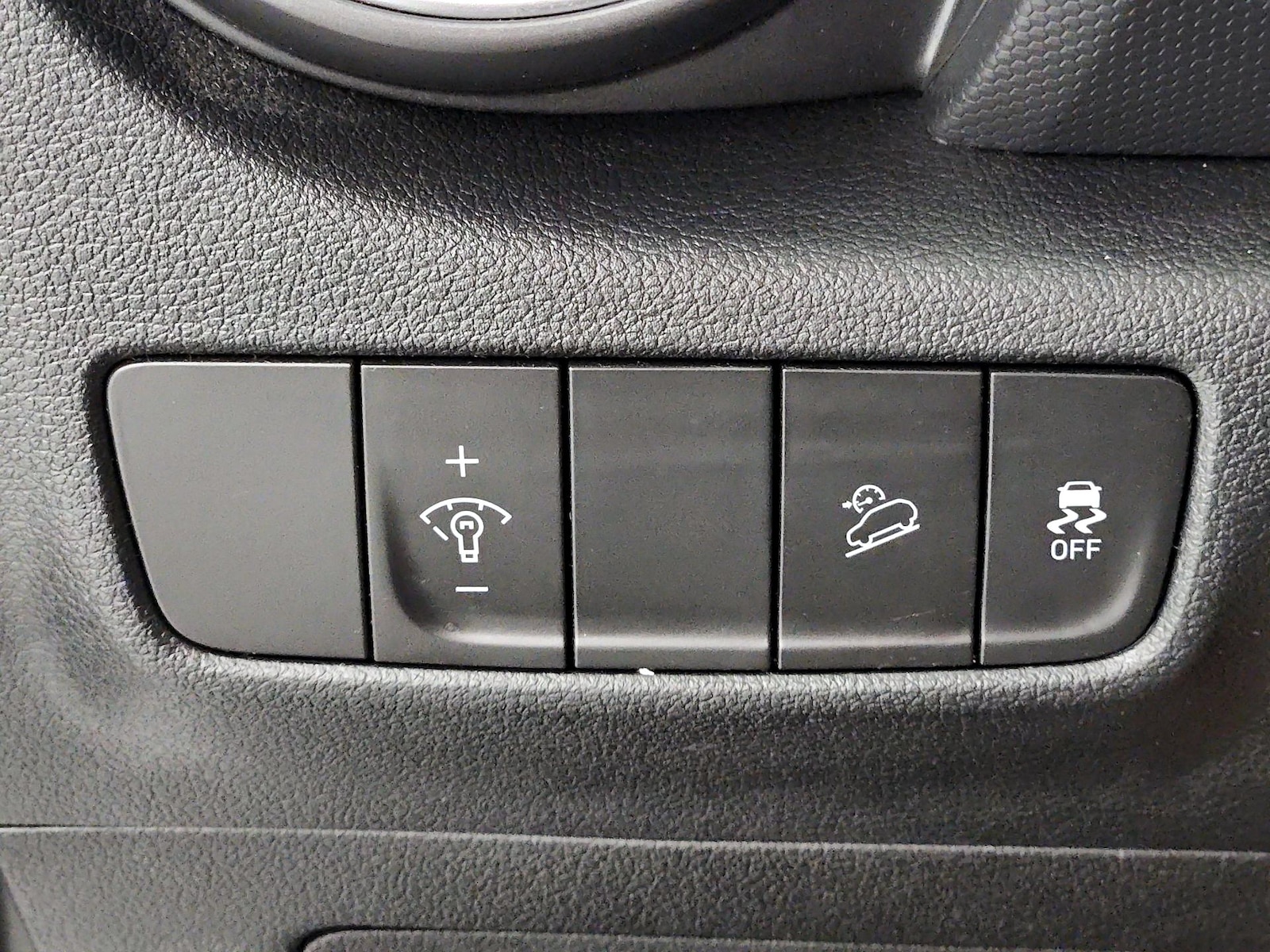2023 Hyundai Kona SE - Photo 14