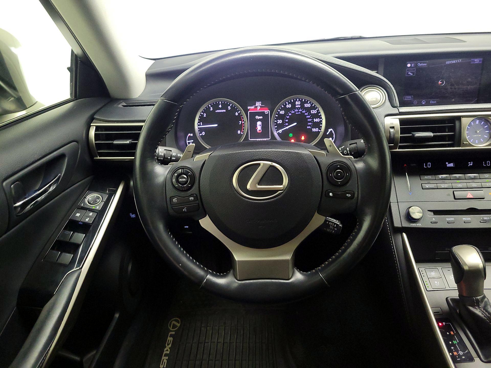 Thumbnail: 2015 Lexus IS - 10