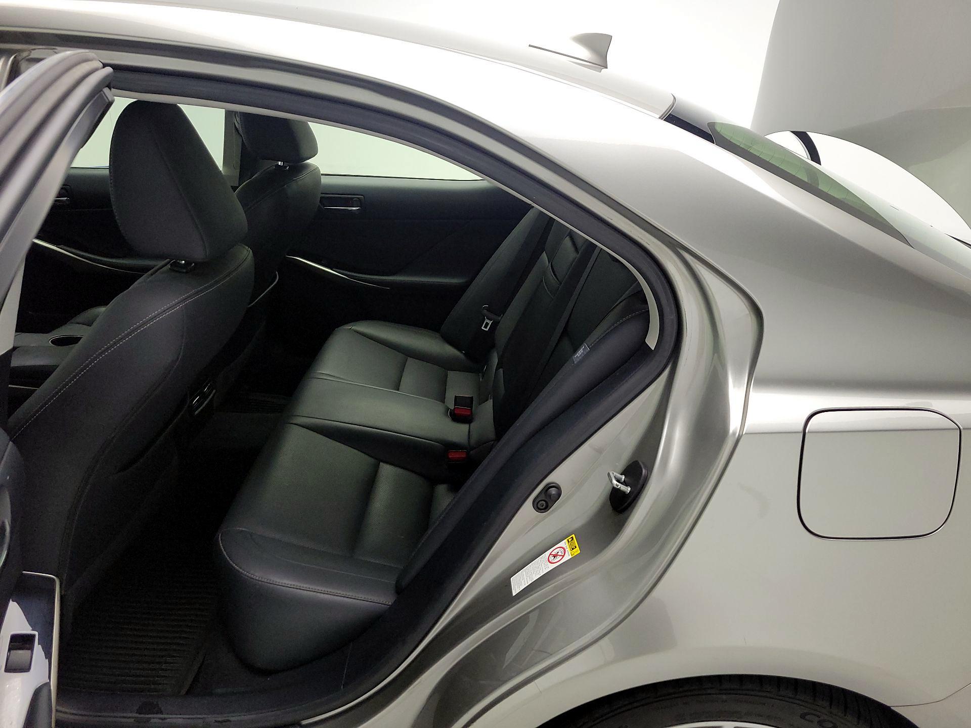 Thumbnail: 2015 Lexus IS - 17