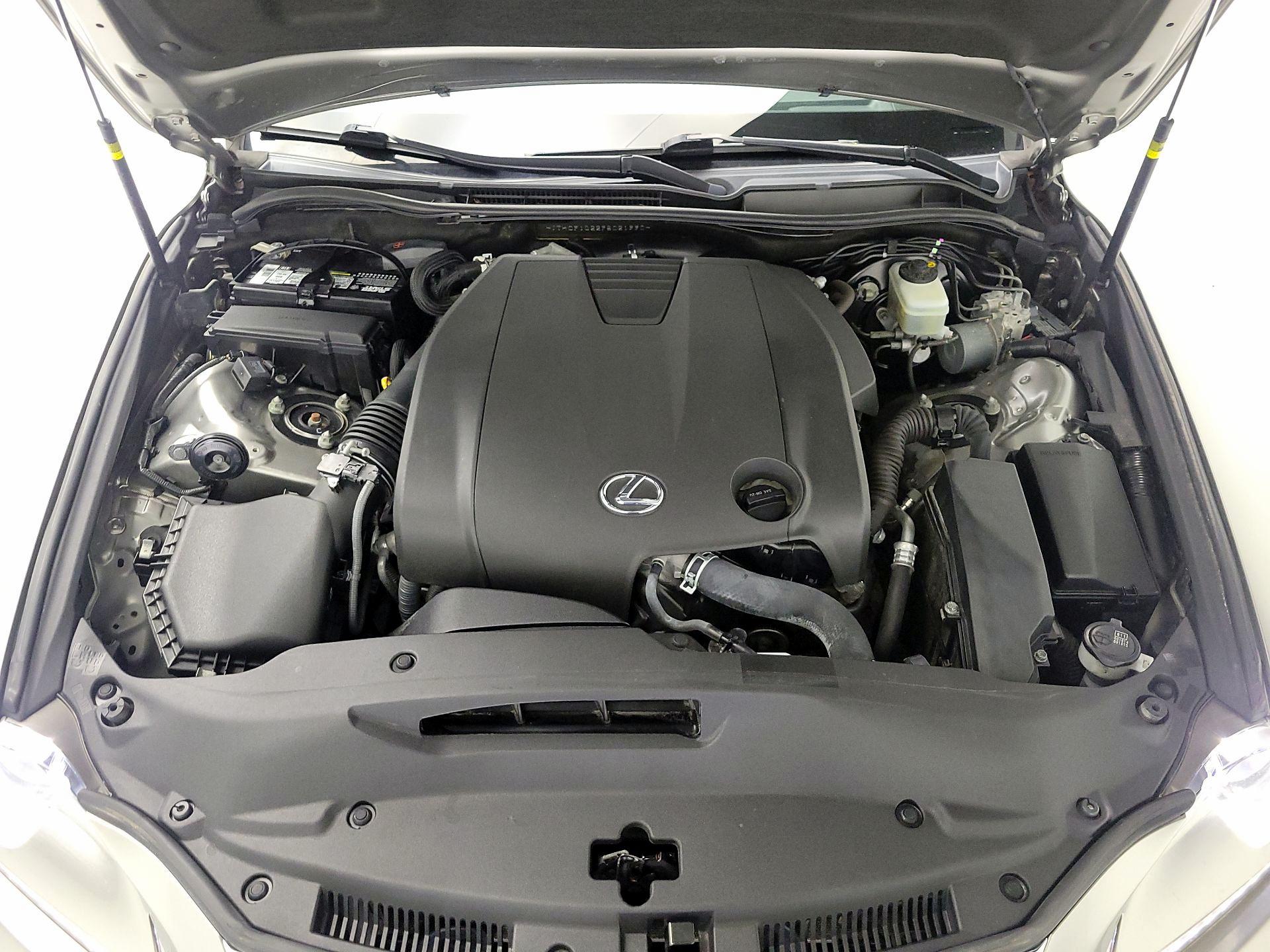Thumbnail: 2015 Lexus IS - 19