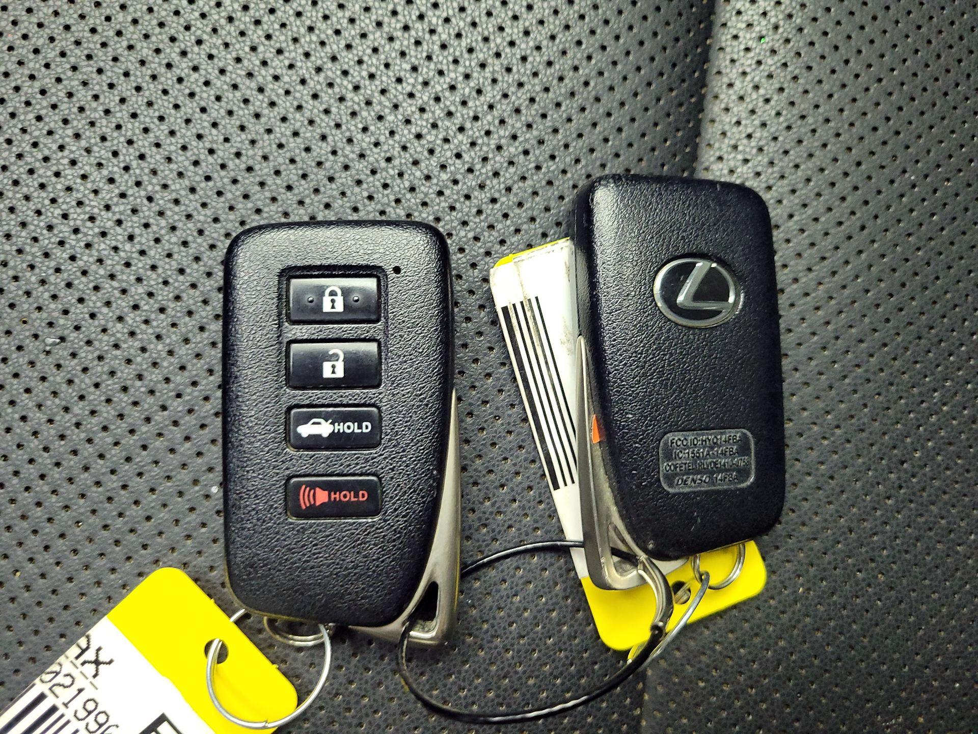 Thumbnail: 2015 Lexus IS - 20