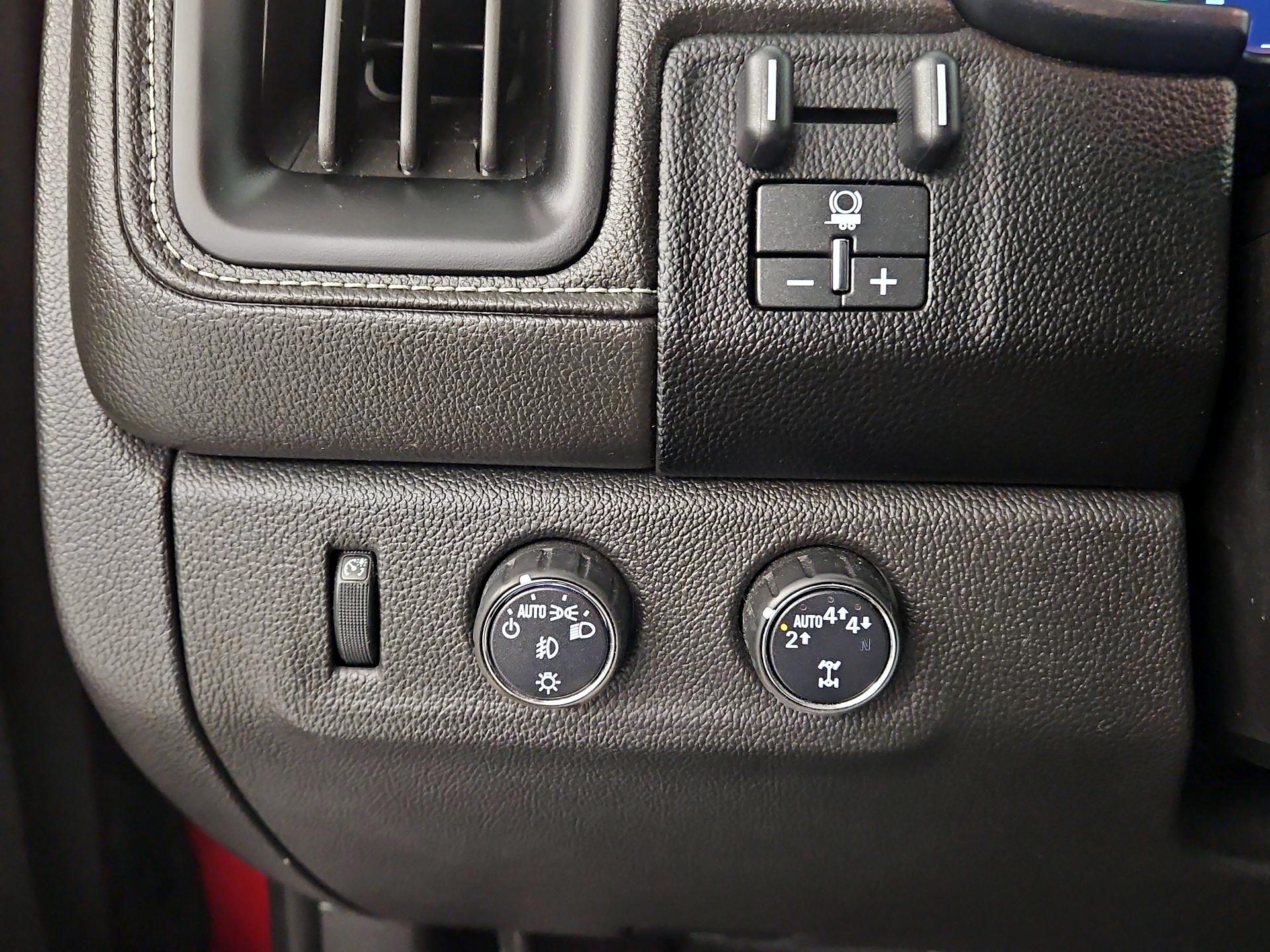 Thumbnail: 2018 GMC Canyon - 11