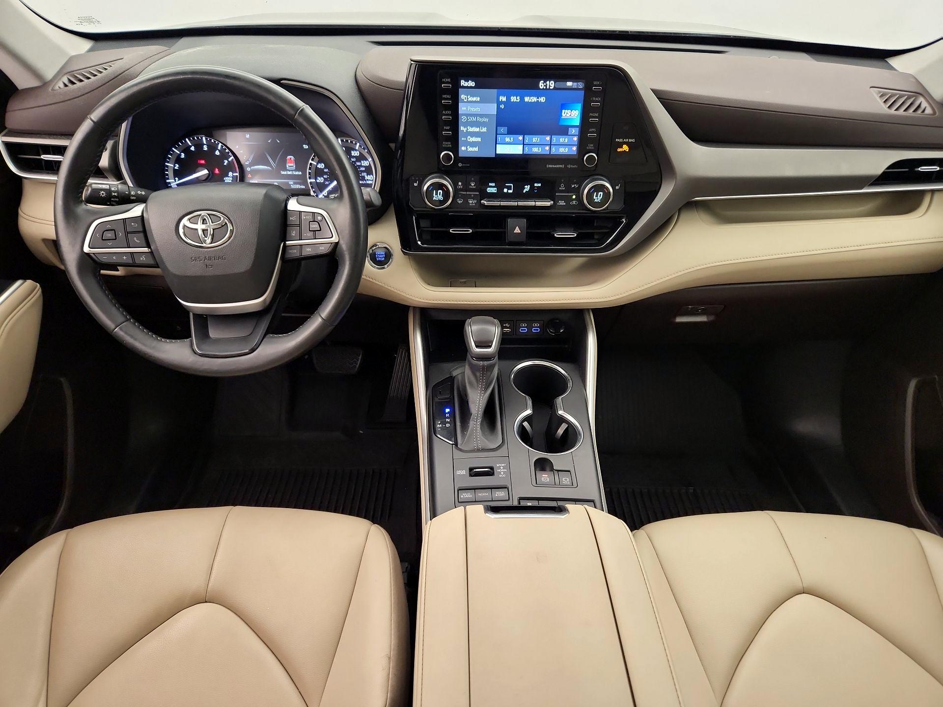 Thumbnail: 2022 Toyota Highlander - 9