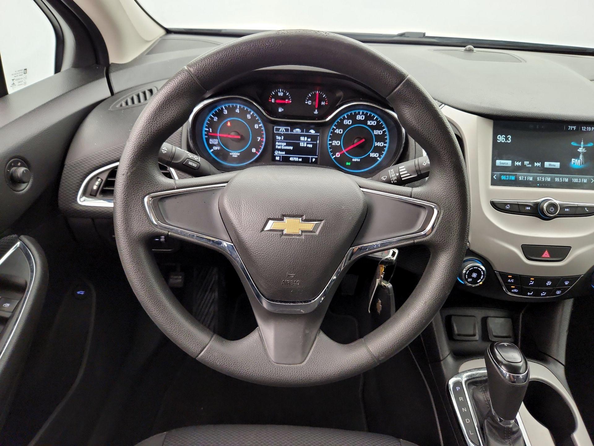 Thumbnail: 2016 Chevrolet Cruze - 10