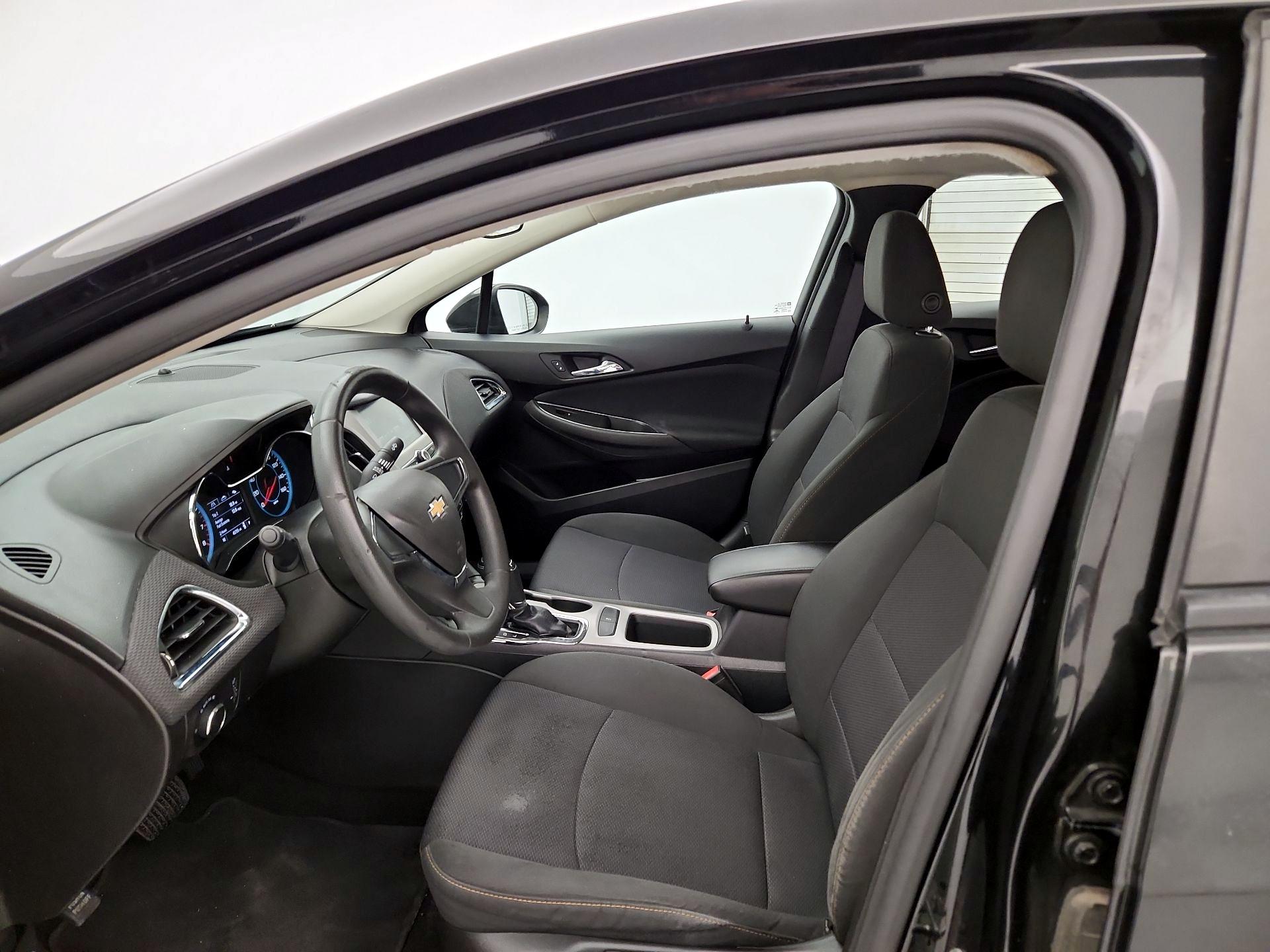 Thumbnail: 2016 Chevrolet Cruze - 11