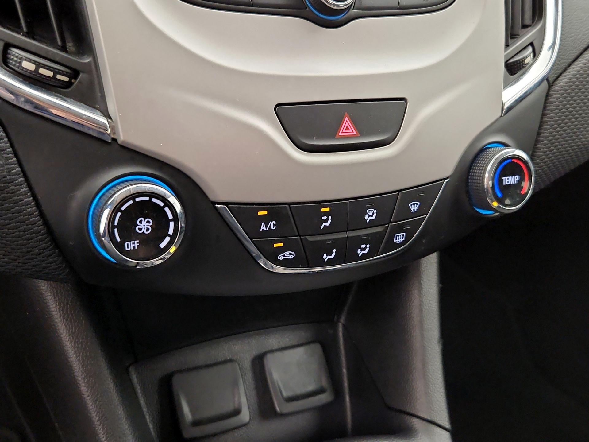 Thumbnail: 2016 Chevrolet Cruze - 16